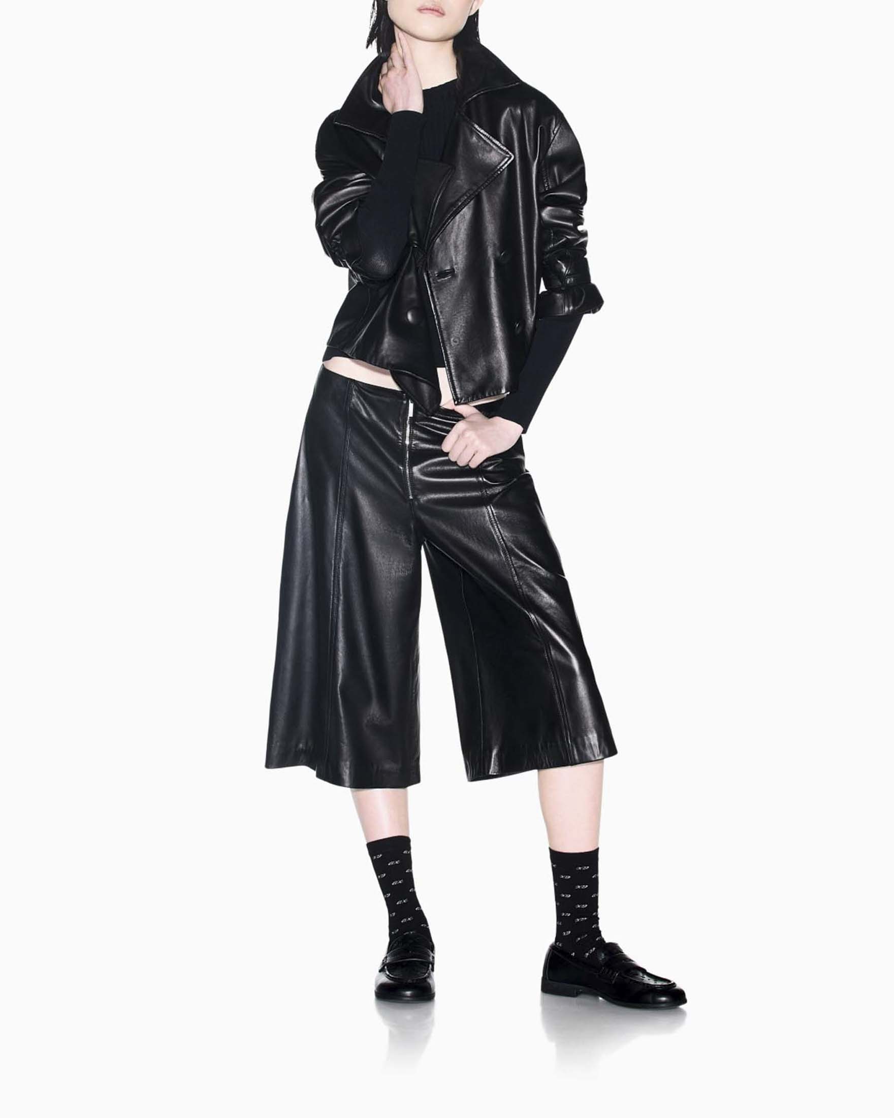 Trench corto doppiopetto Armani Exchange nero in pelle con polsini regolabili image