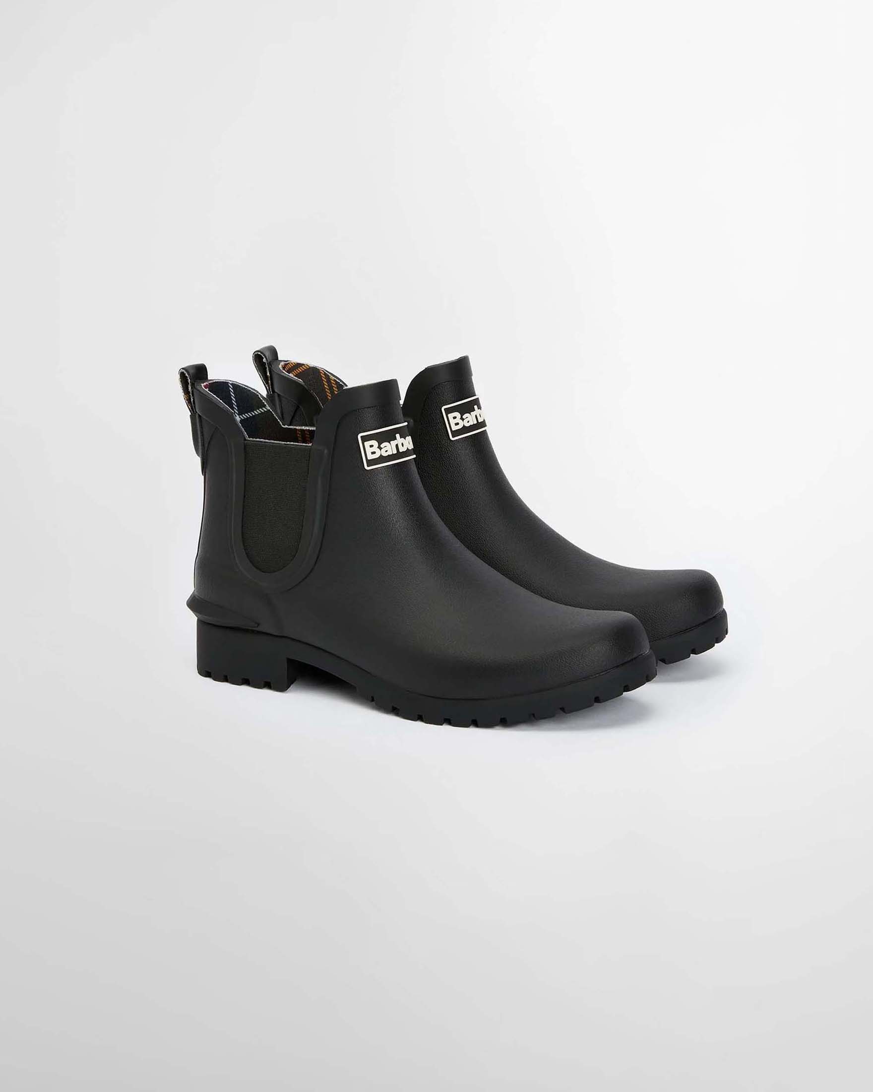 Stivaletti neri in gomma modello Wellington Wilton Barbour con suola stile commando image