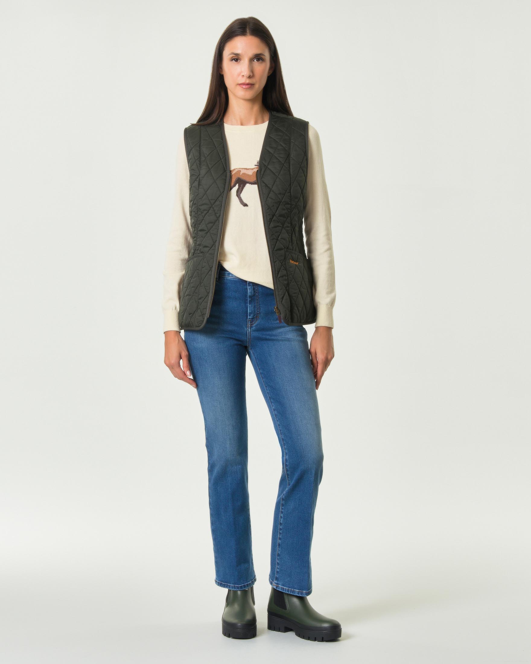 Gilet sfiancato reversibile Betty Fleece Barbour trapuntato verde oliva con scollo a V e chiusura zip image