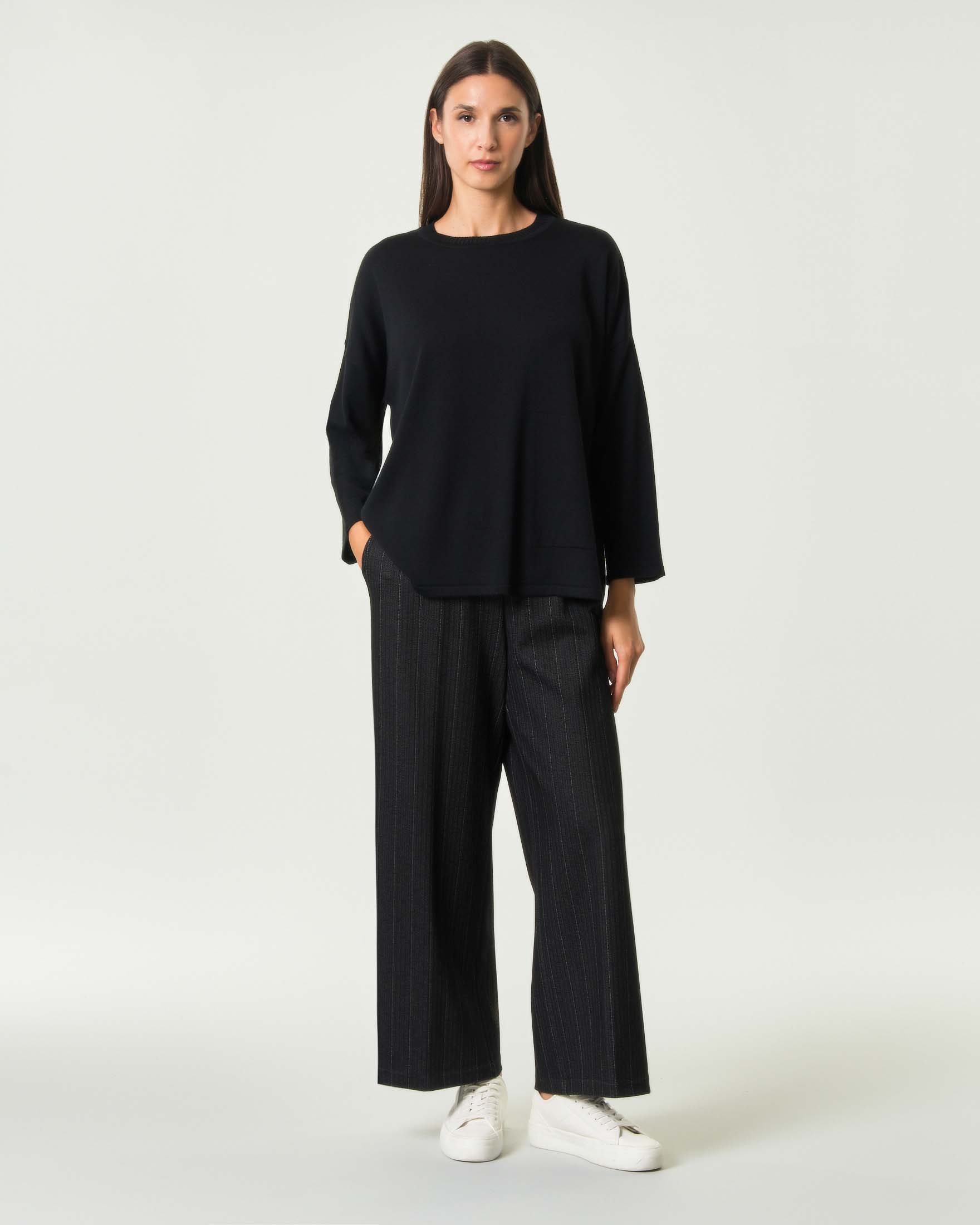 Pantaloni wide leg Jurerê grigio scuro gessati in misto viscosa con tasche e vita elasticizzata