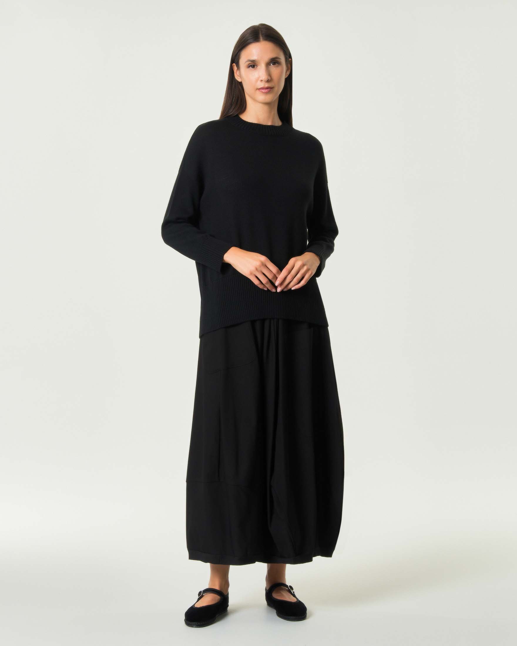 Maglia girocollo Jurerê nera in misto lana con bordi maniche e fondo spessi a costine image