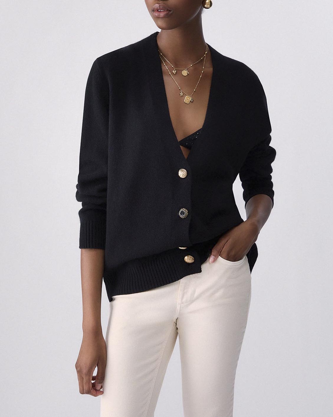 Cardigan Liu Jo nero in pura lana con bottoni gioiello dorati e bordi a costine image