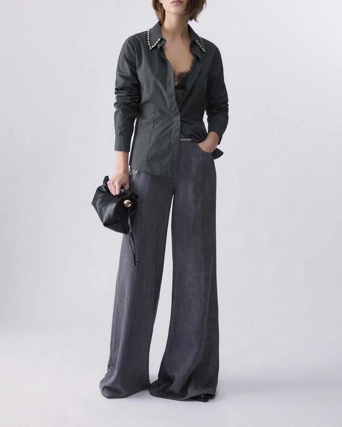 Pantaloni flare Liu Jo grigi in denim lavato di lyocell con catena decorativa