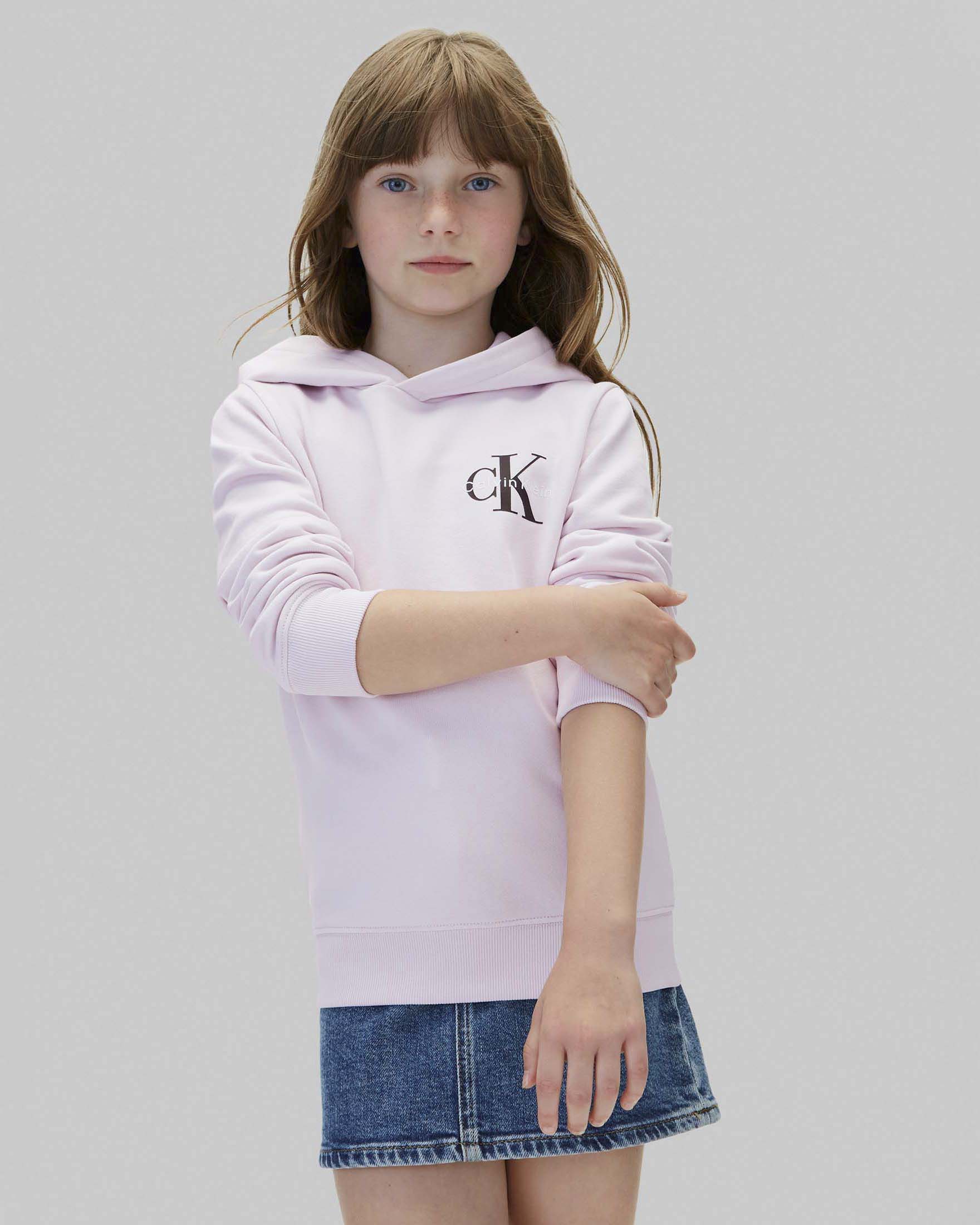 Felpa Calvin Klein rosa a maniche lunghe con cappuccio e logo nero