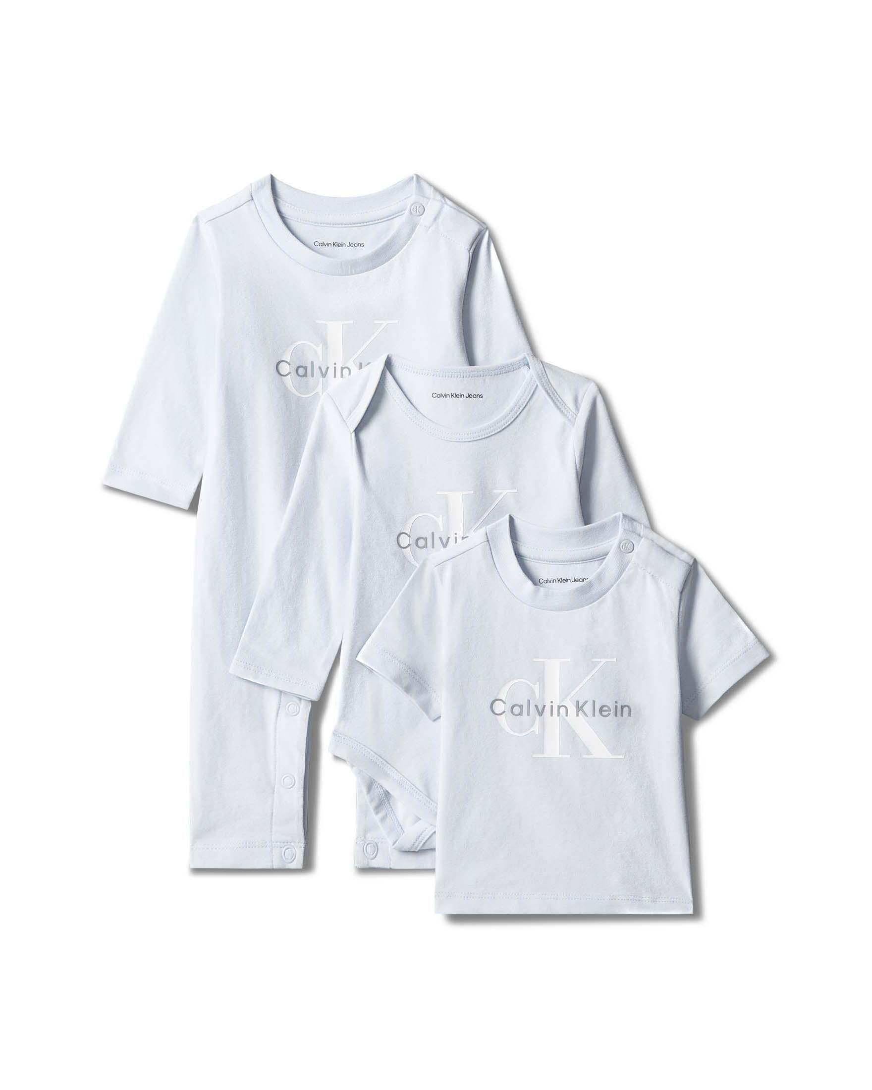 Set tre pezzi azzurro Calvin Klein con body tutina e t-shirt in cotone stretch