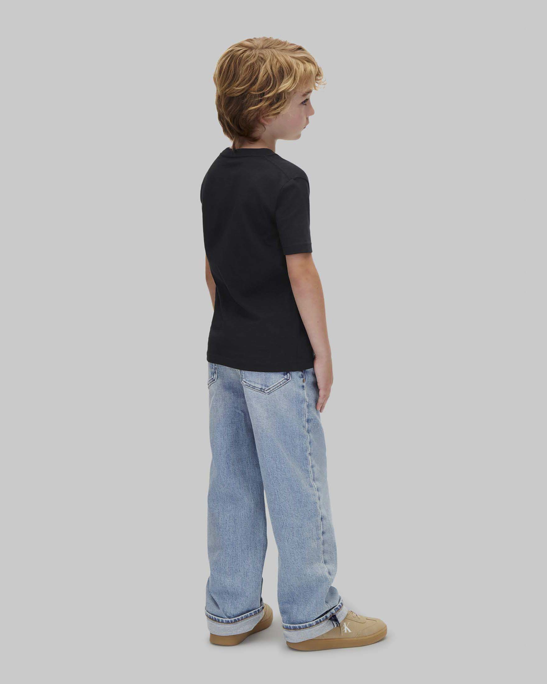 T-shirt Calvin Klein nera in cotone a maniche corte con logo monogram