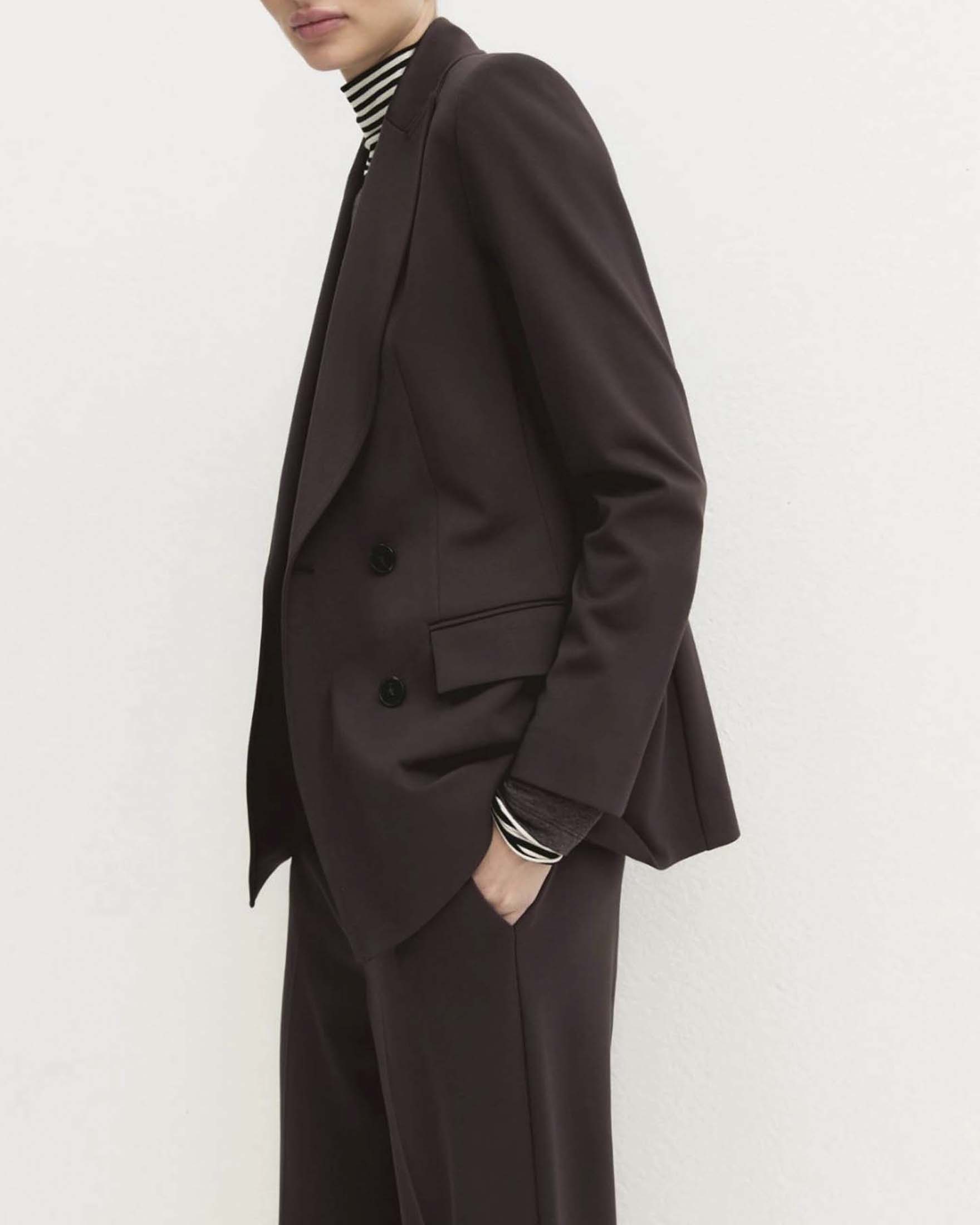Blazer doppiopetto Emme Marella marrone in jersey stretch a punto Milano con fianchetti sagomati