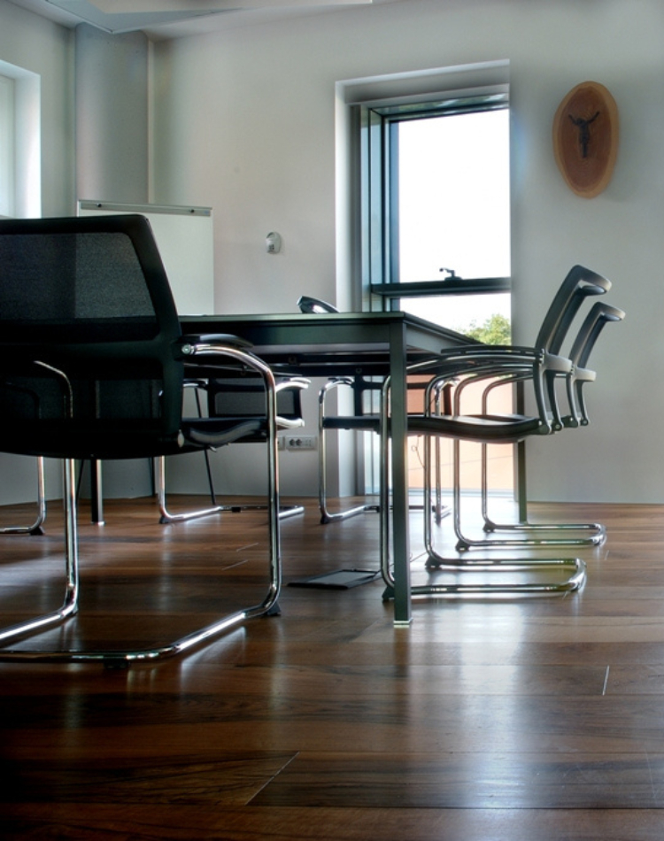 parquet e mobili in legno noce