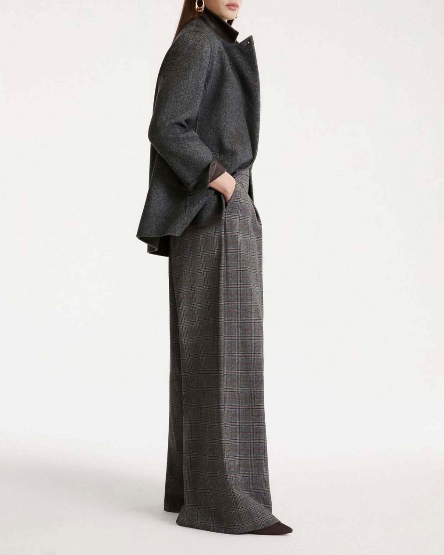 Pantaloni dritti Marella Sport sartoriali in twill stretch fantasia check grigio e cuoio con pince image