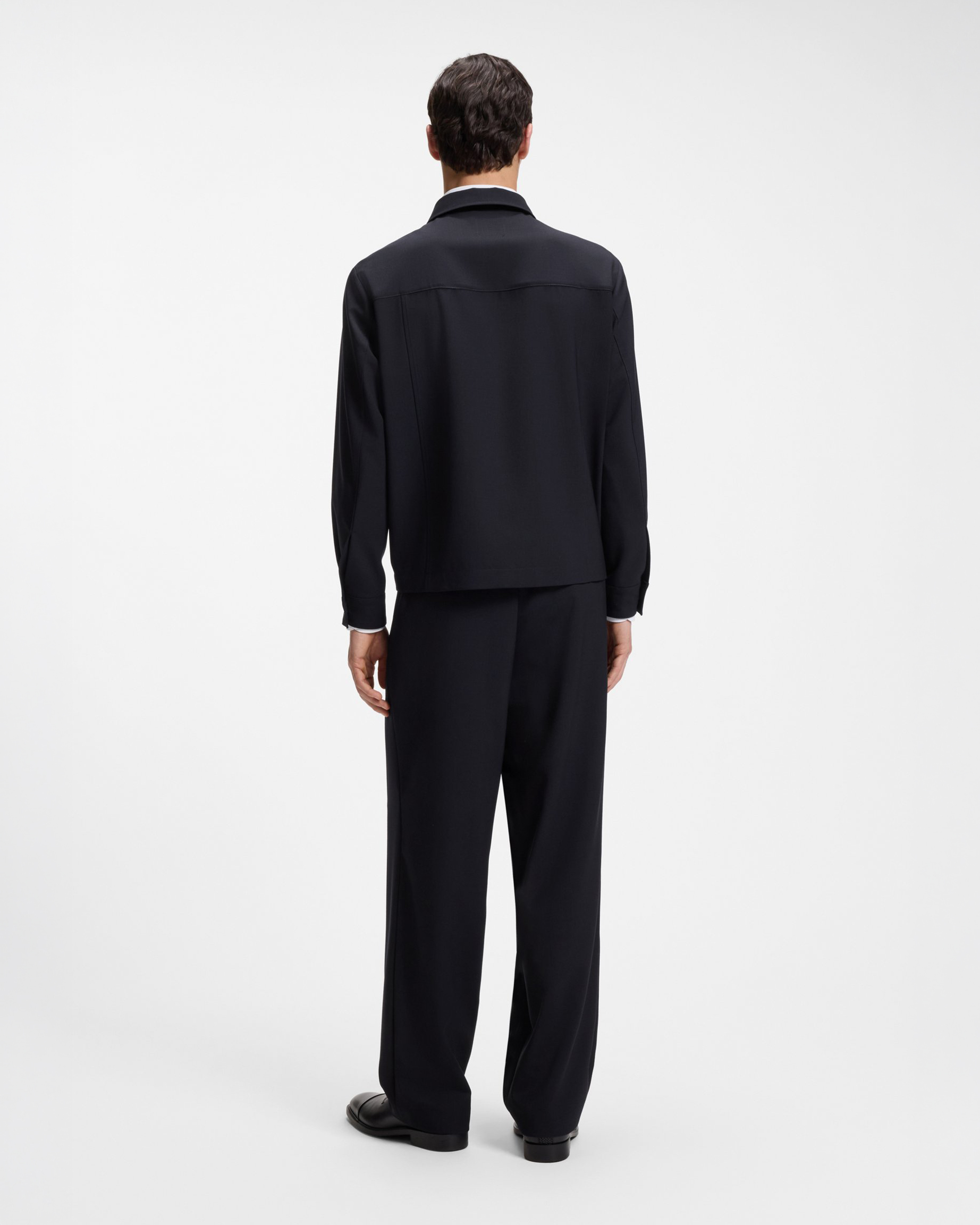 Giacca Boss blu scuro in lana vergine con chiusura a zip image