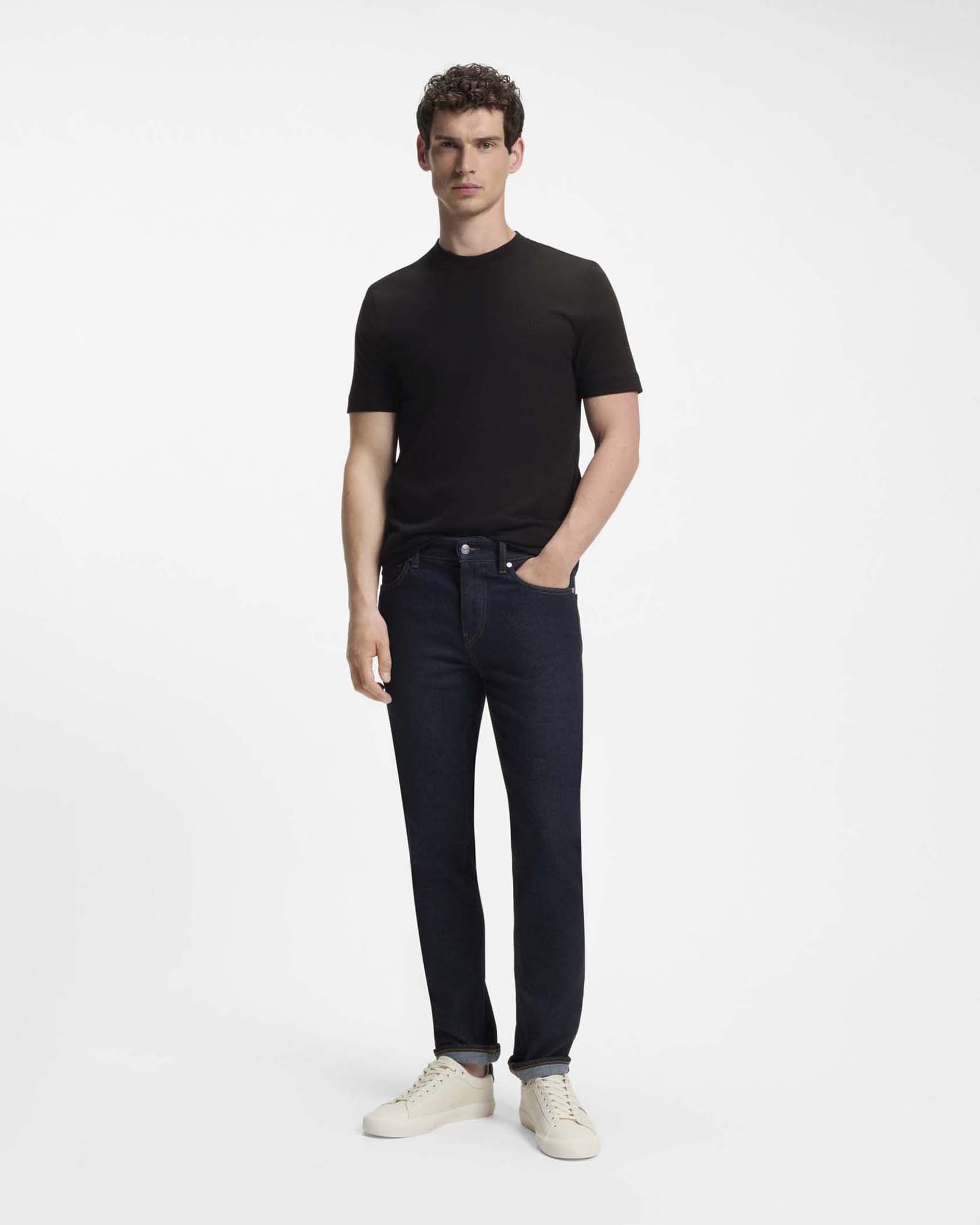 T-shirt Boss nera tinta unita in cotone con logo ricamato in tono