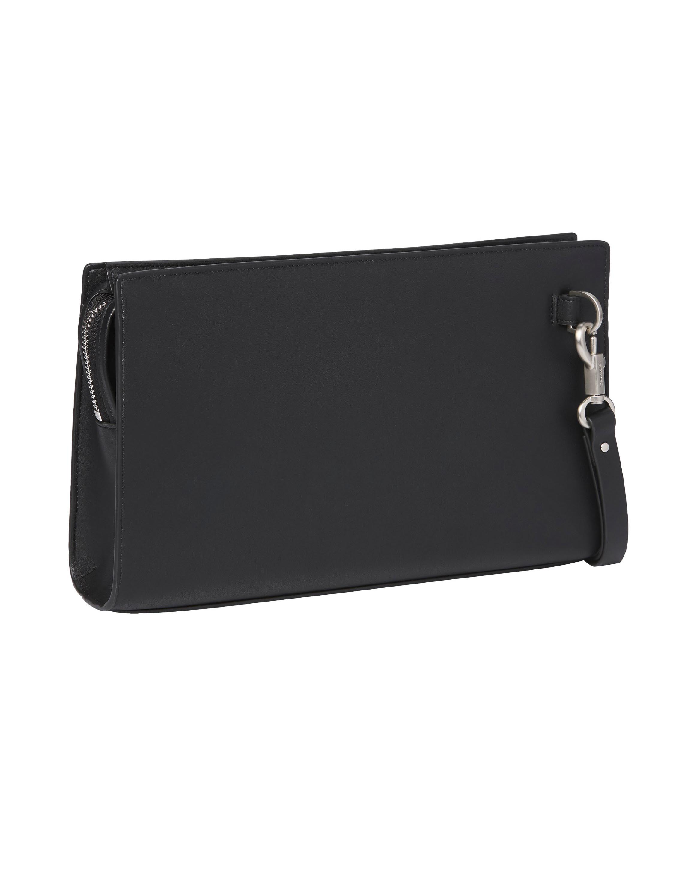 Pochette Calvin Klein nera in similpelle con logo in metallo image