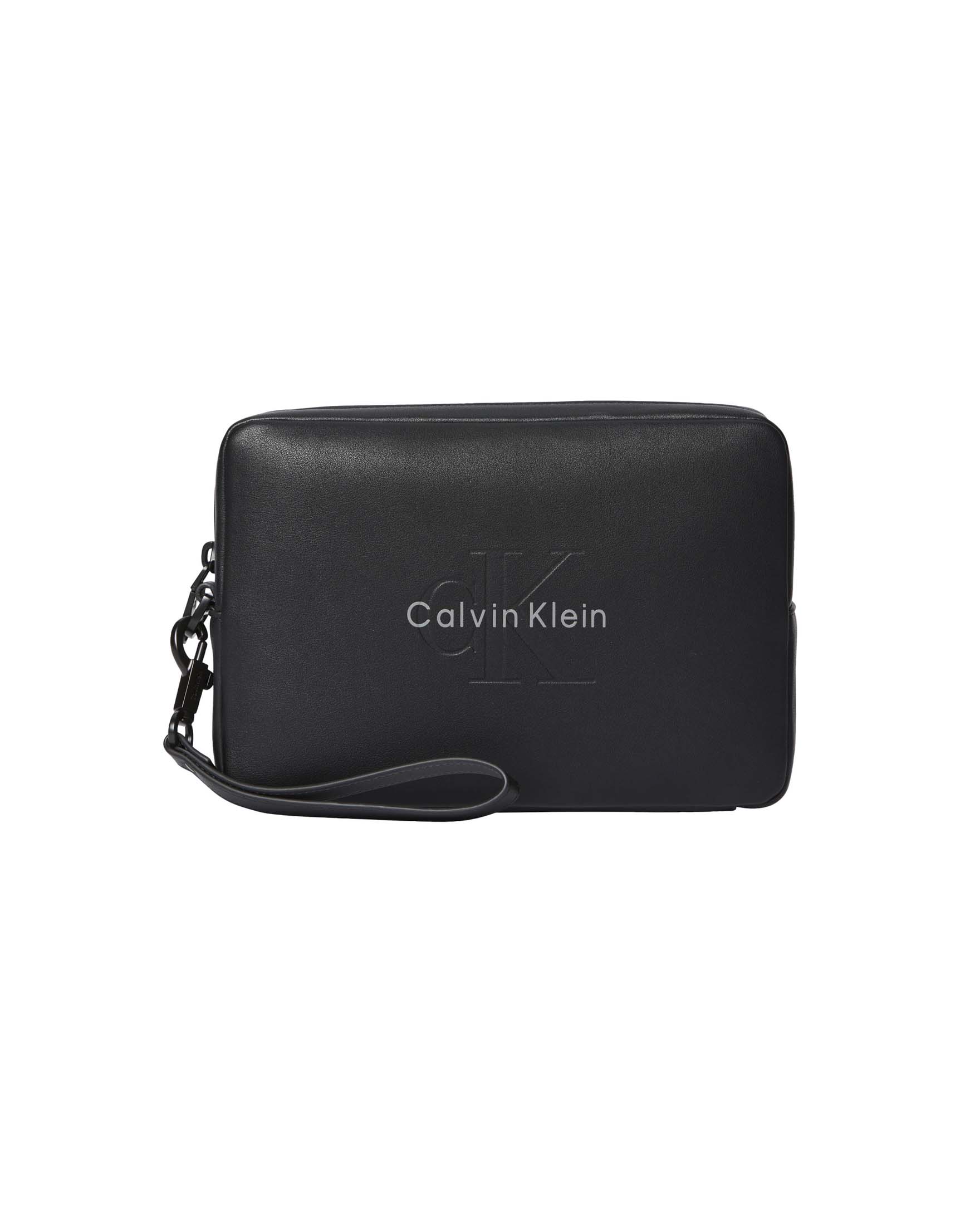 Borsello Calvin Klein nero in similpelle con laccetto e logo in rilievo