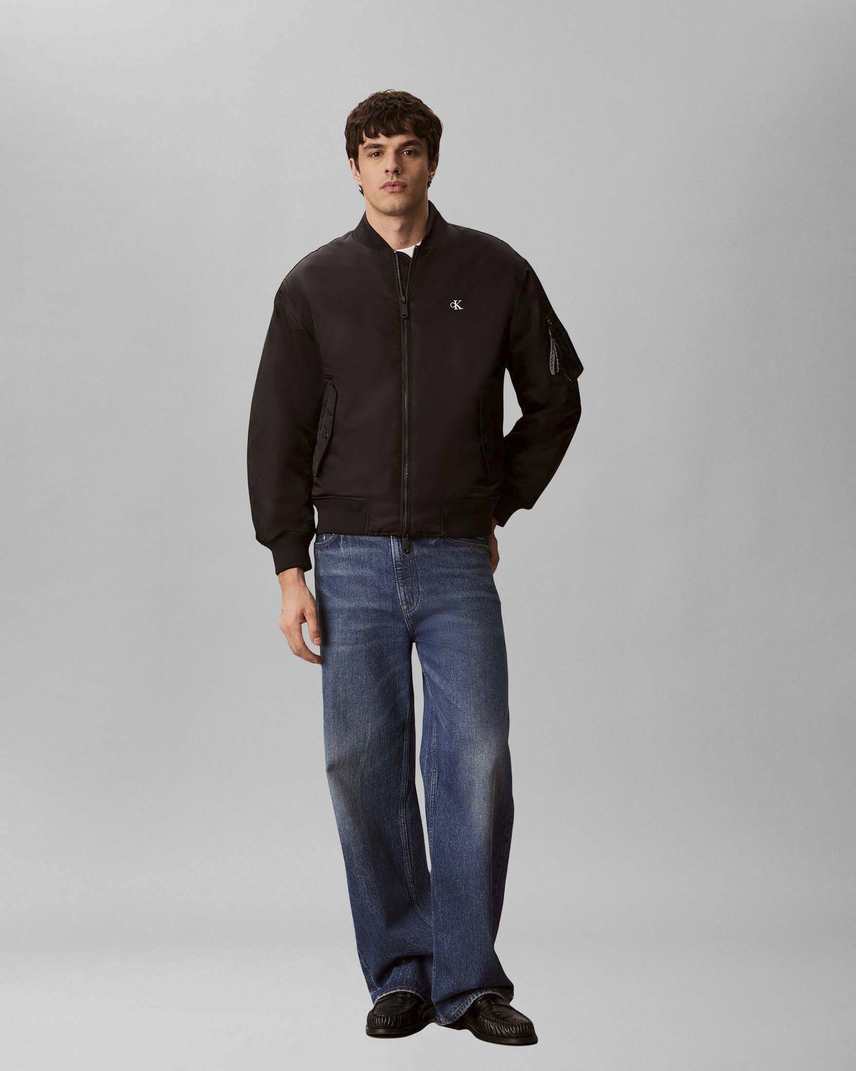 Bomber Calvin Klein Jeans nero in nylon con logo ricamato