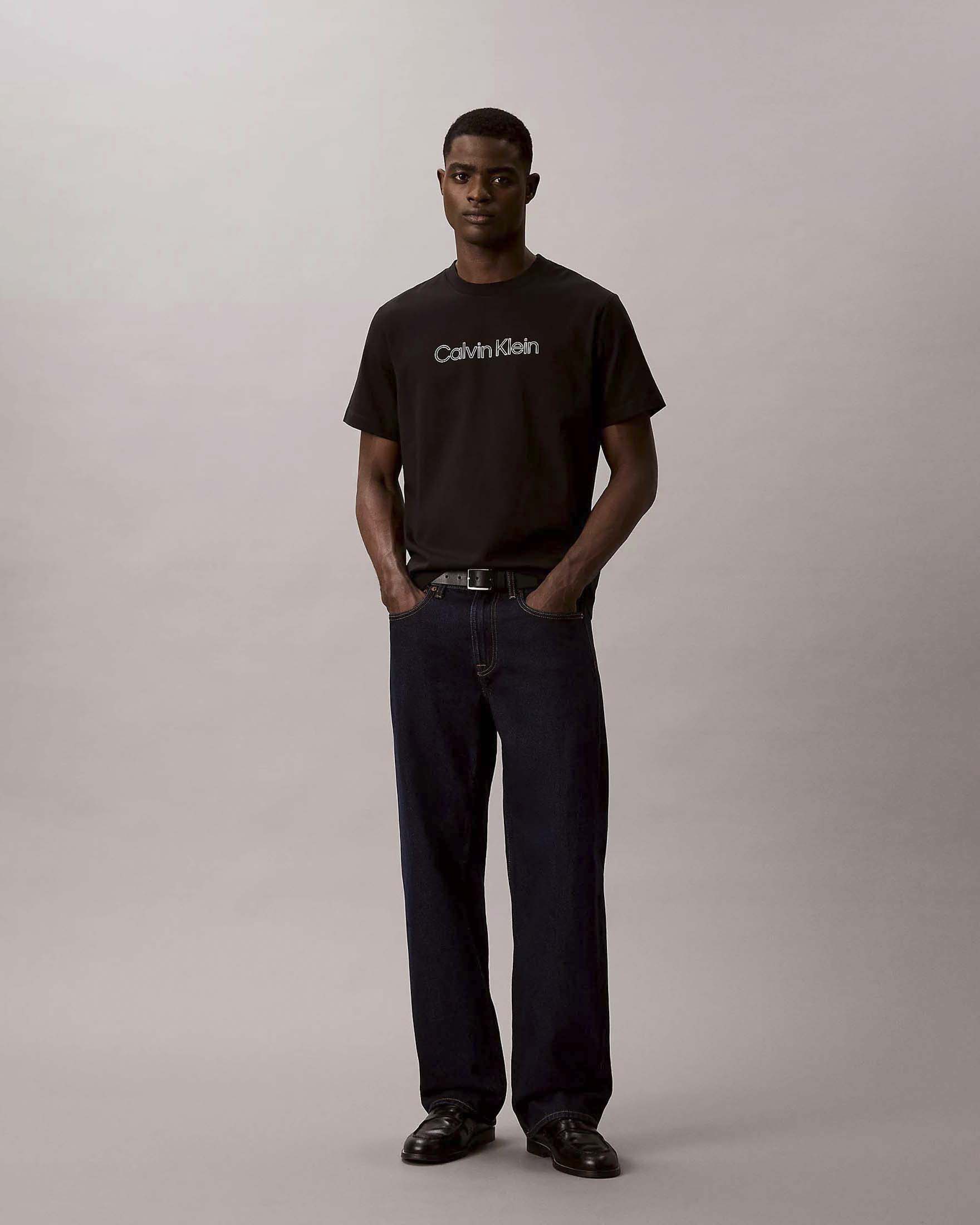 T-shirt mezza manica Calvin Klein nera in cotone con stampa logo a contrasto