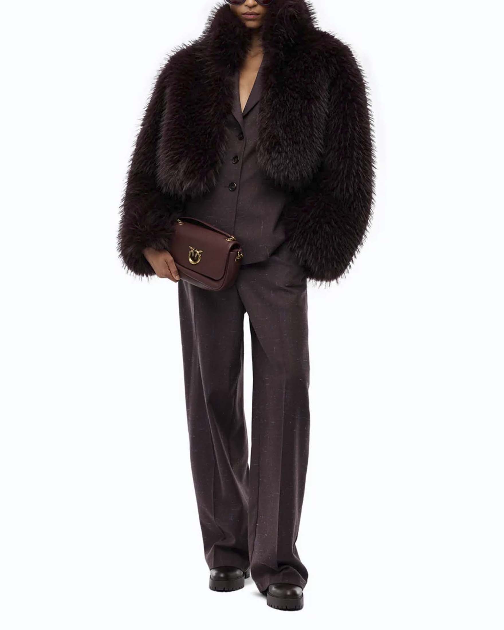 Giacca cropped Pinko bordeaux in ecopelliccia con collo alto e chiusura frontale a gancetti image