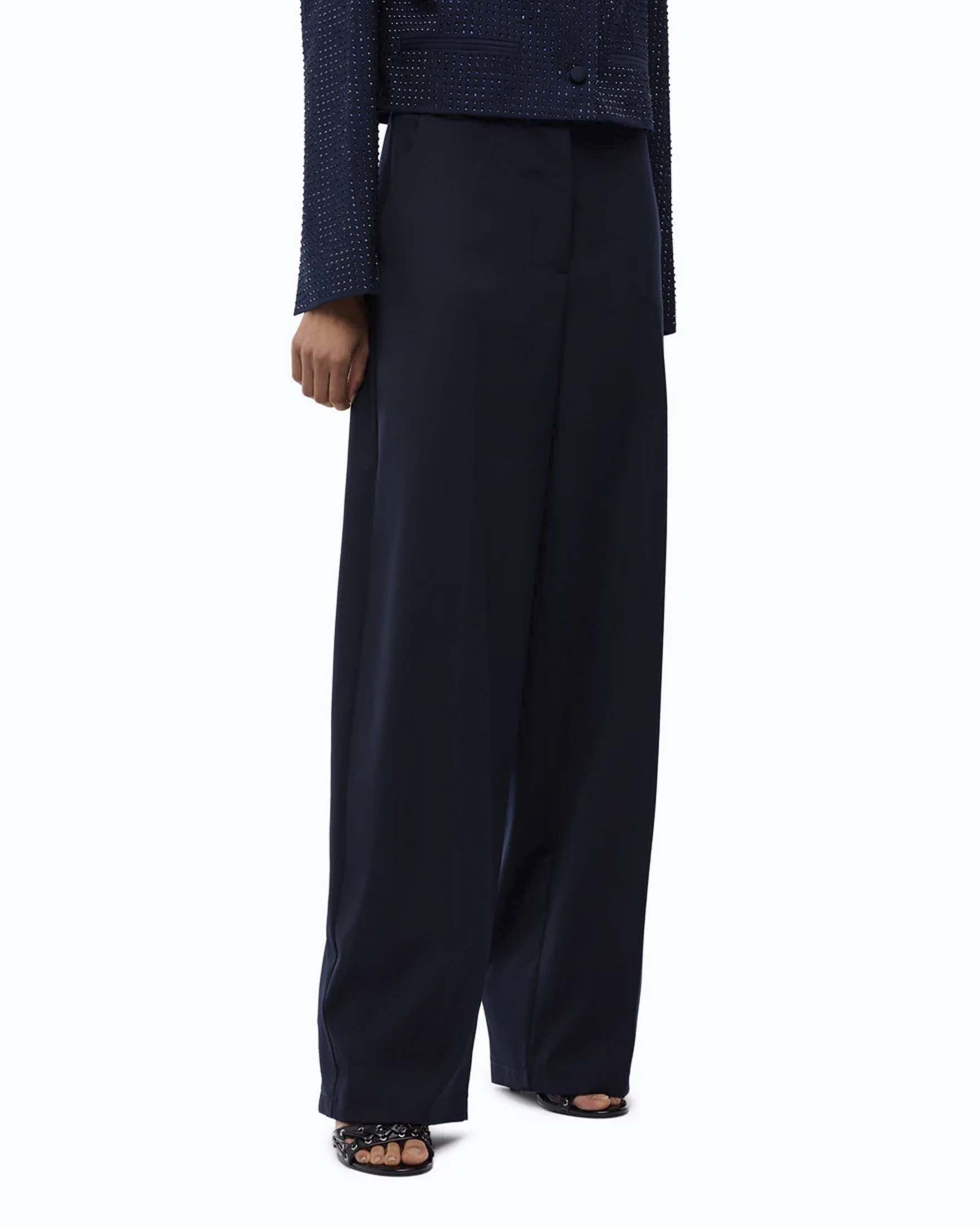 Pantaloni barrel Pinko blu in misto lana stretch con piega stirata e tasca a patta sul retro