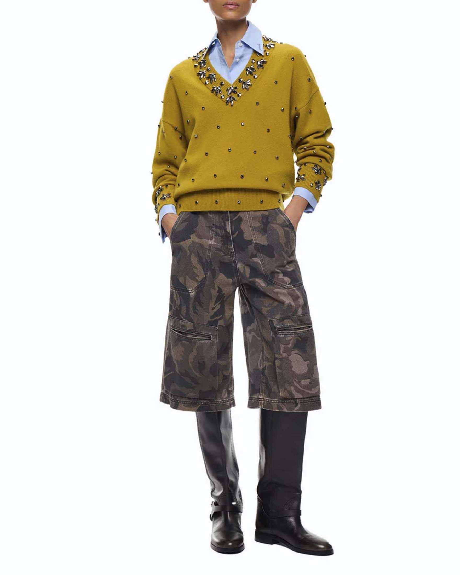 Bermuda Pinko color khaki in gabardina di cotone con stampa camouflage floreale e tasche utility