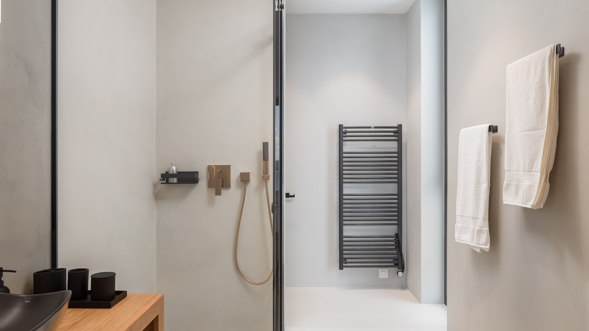 Wall2floor Guaina