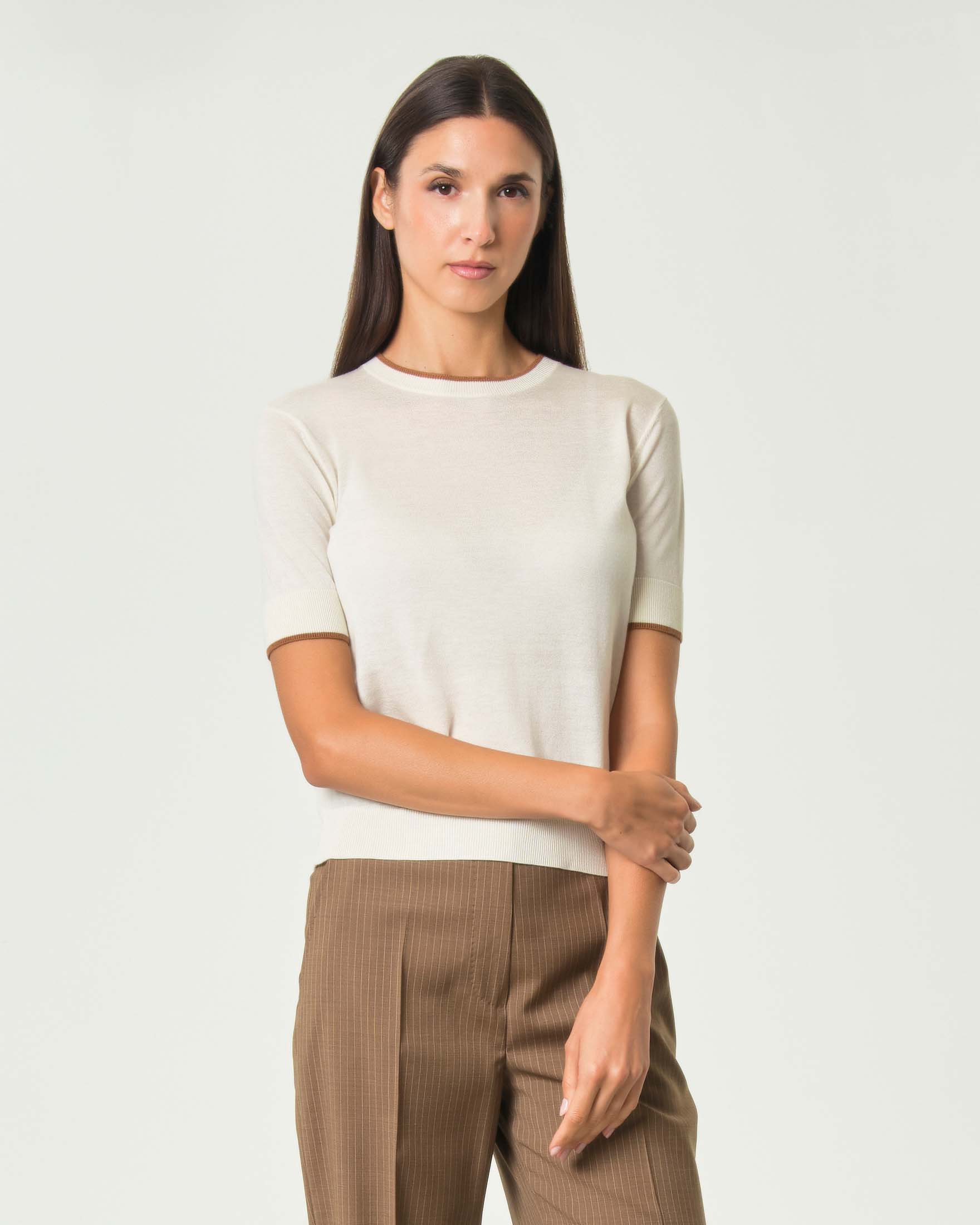 Maglia maniche corte Max Mara Studio bianca in lana e seta con profili color cuoio