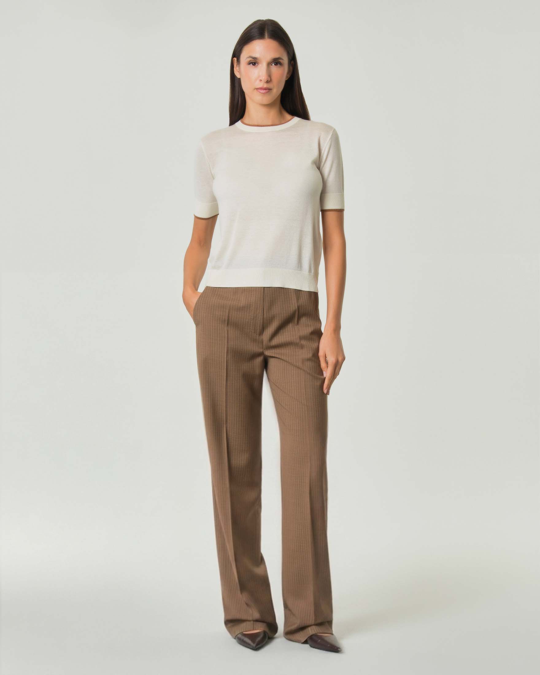 Maglia maniche corte Max Mara Studio bianca in lana e seta con profili color cuoio image