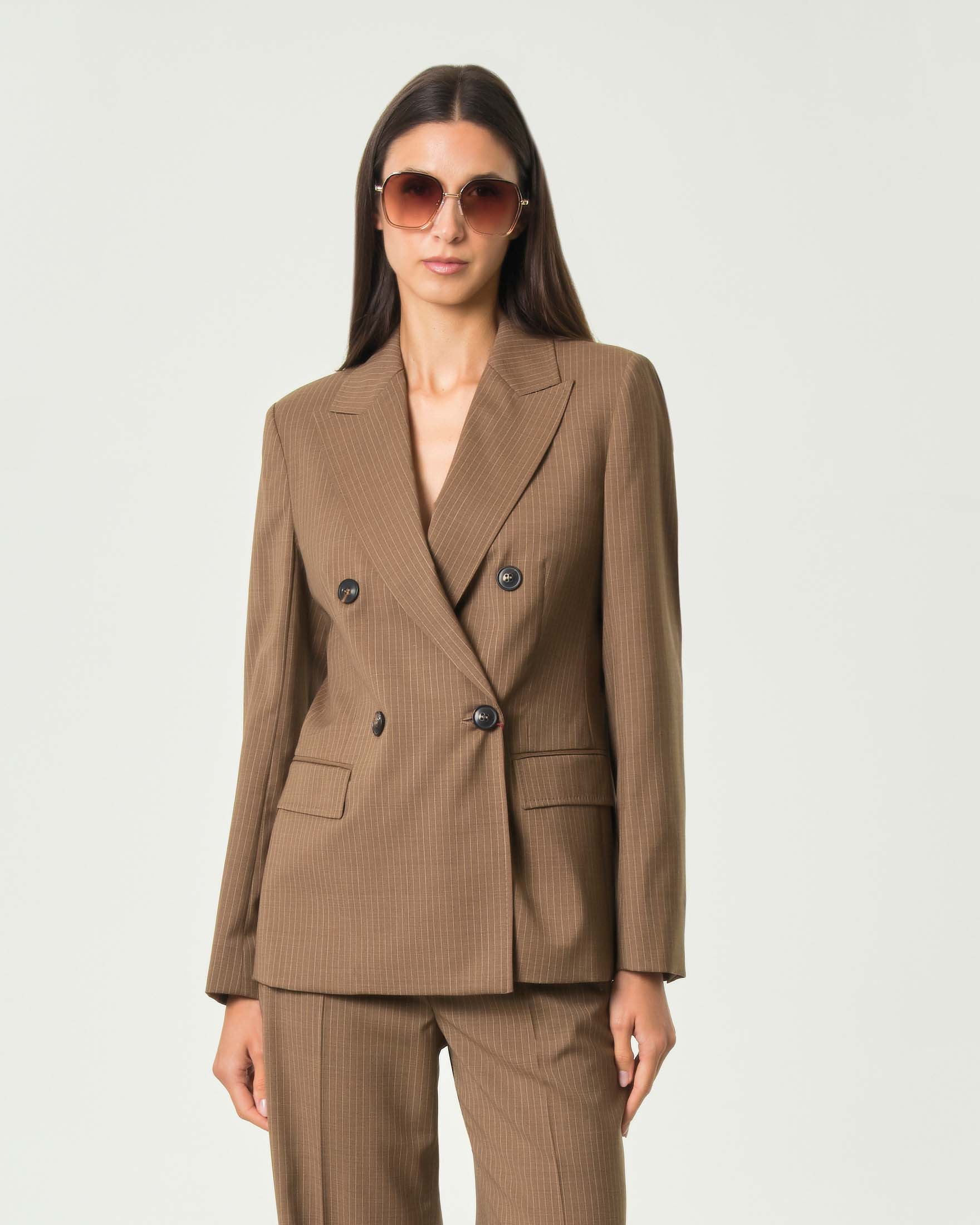 Blazer doppiopetto Max Mara Studio color cammello gessato in tela di lana con rever a lancia