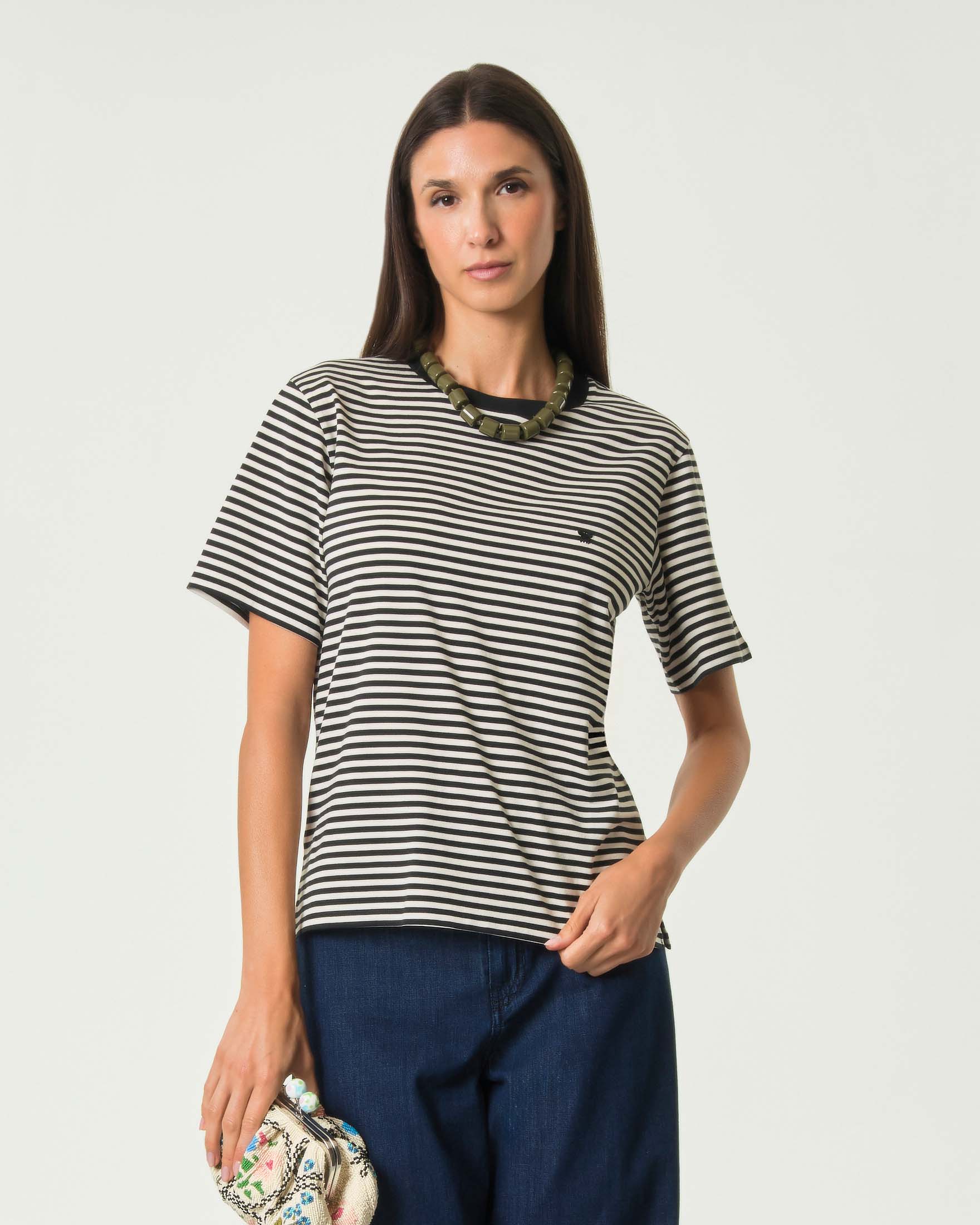 T-shirt Weekend Max Mara bianca a righe nere in puro cotone con logo a farfalla