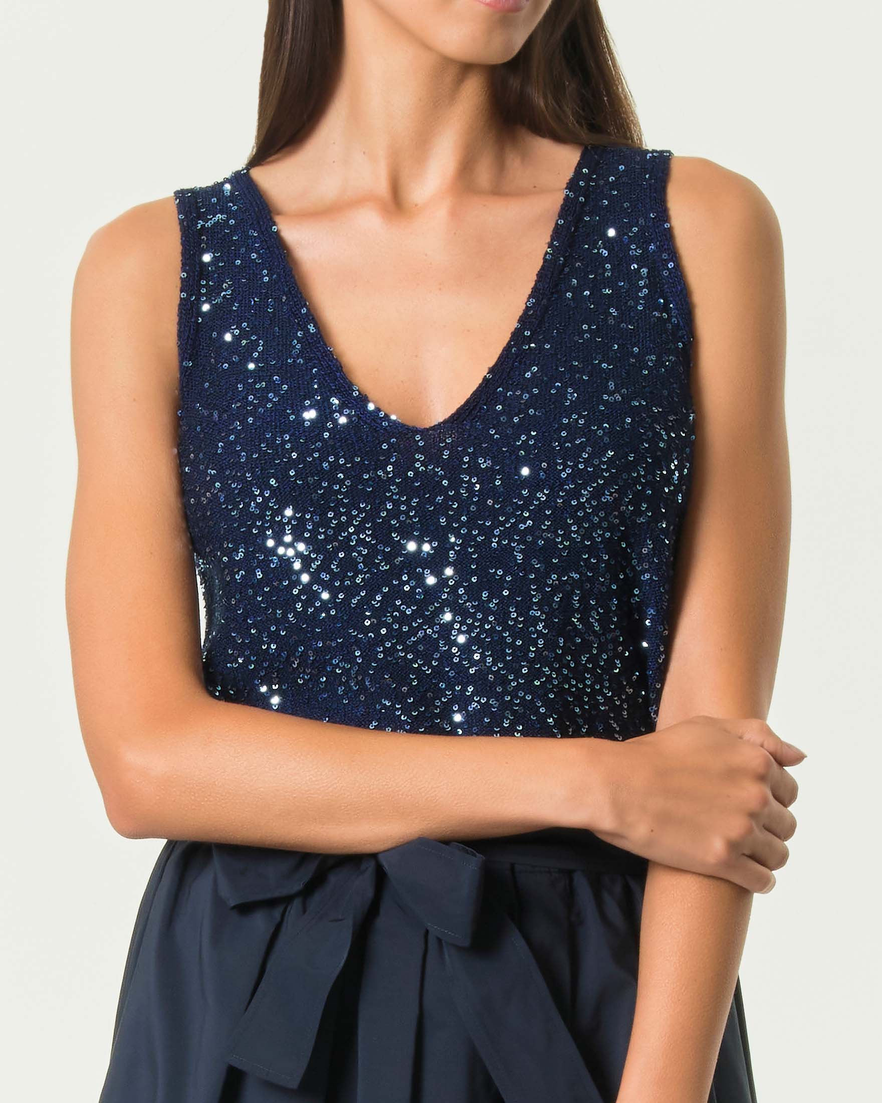 Maglia smanicata Weekend Max Mara blu con micro paillettes e scollo a V image