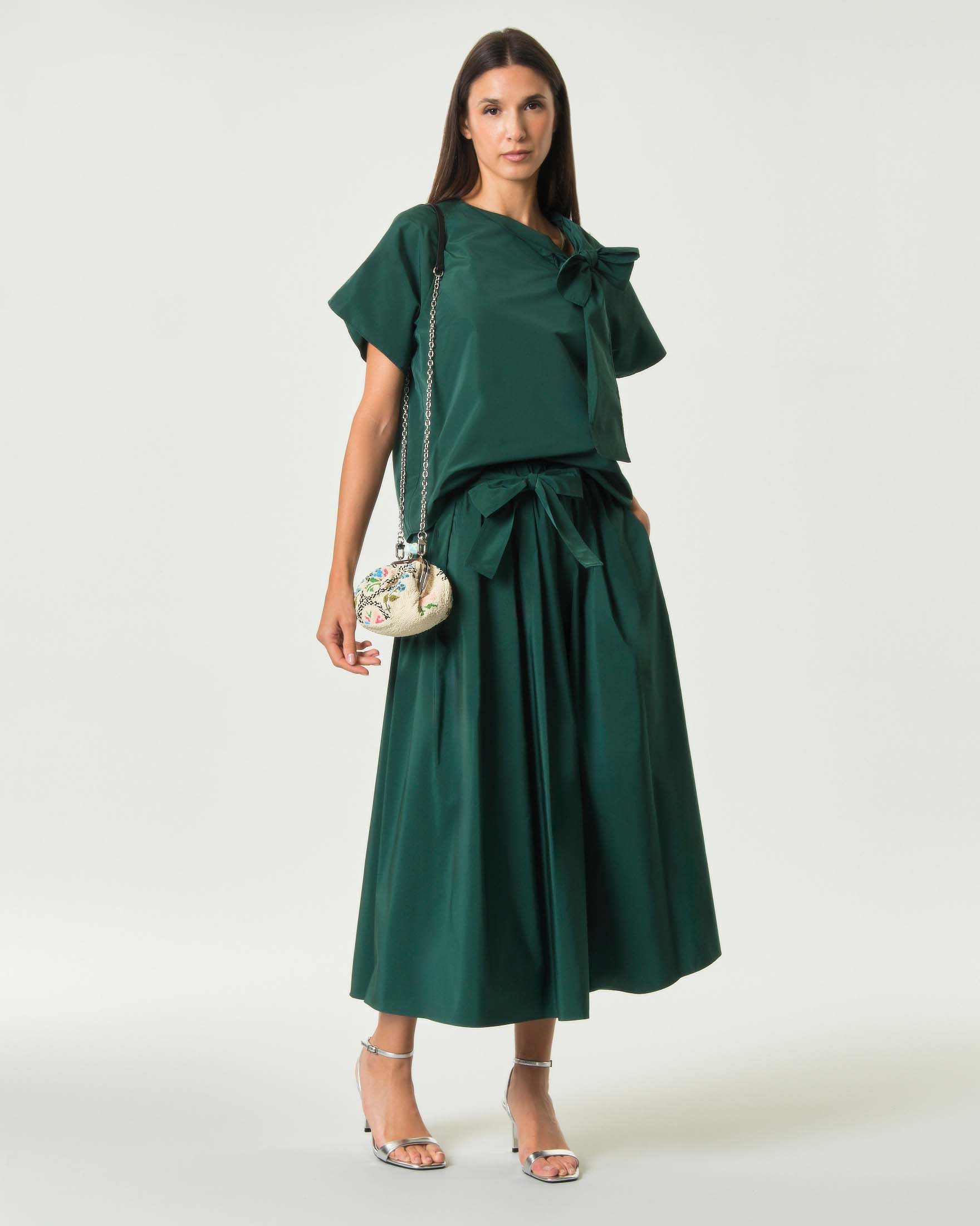 Blusa Weekend Max Mara verde scuro in taffetà di cotone con maxi fiocco image