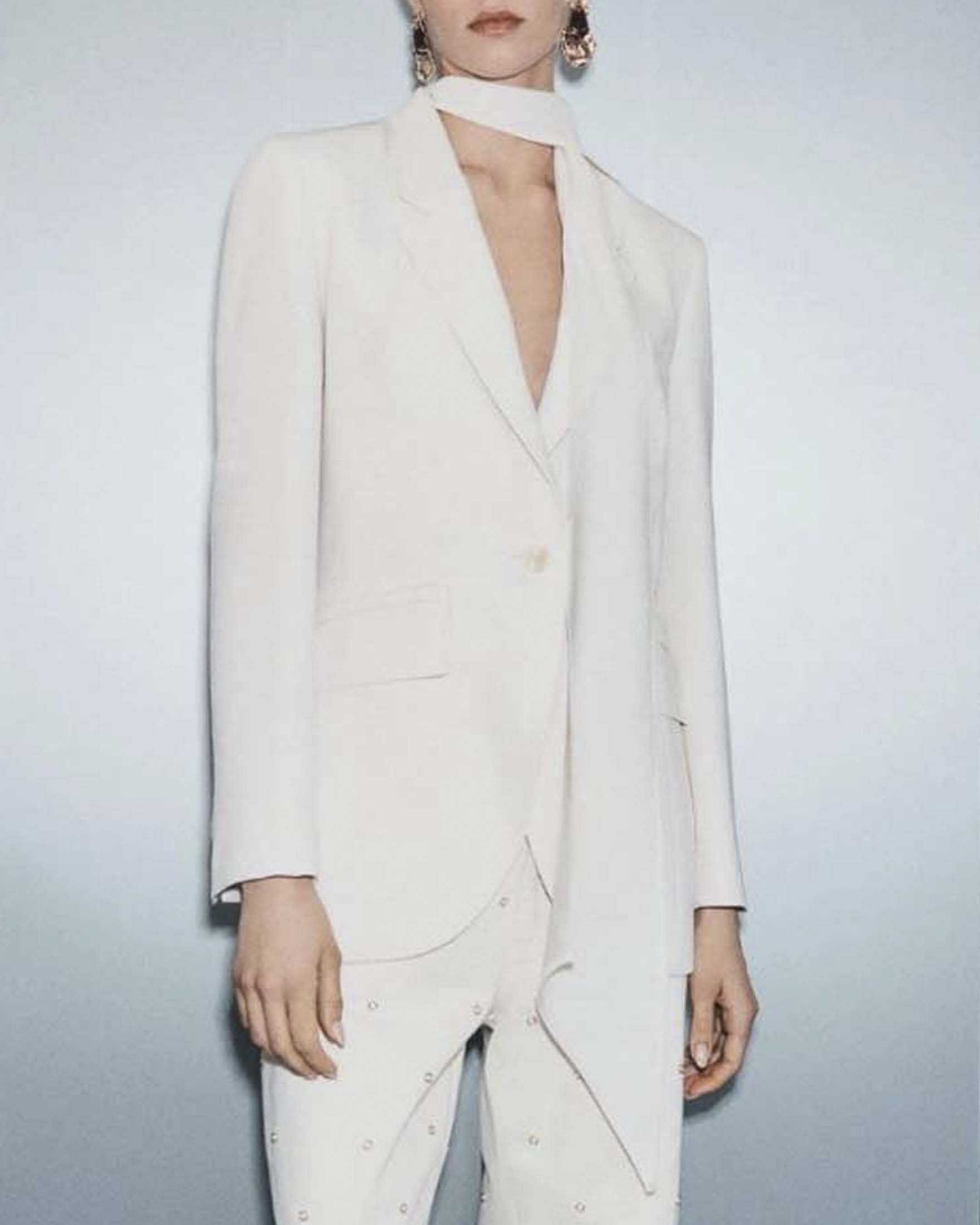 Blazer monopetto Marella color burro in envers satin con fusciacca removibile coordinata