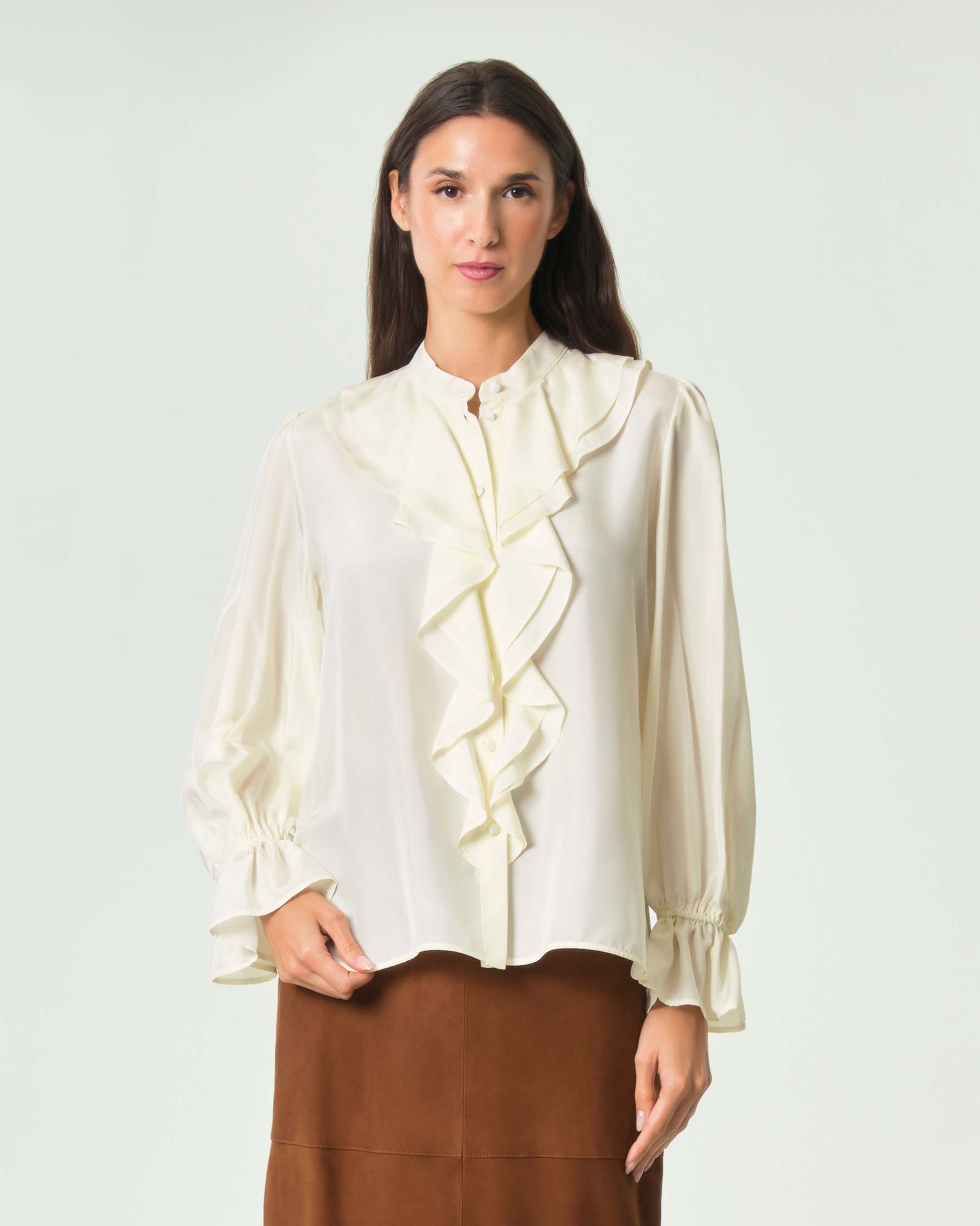 Camicia Marella bianca in pura seta con maniche a sbuffo e colletto rialzato