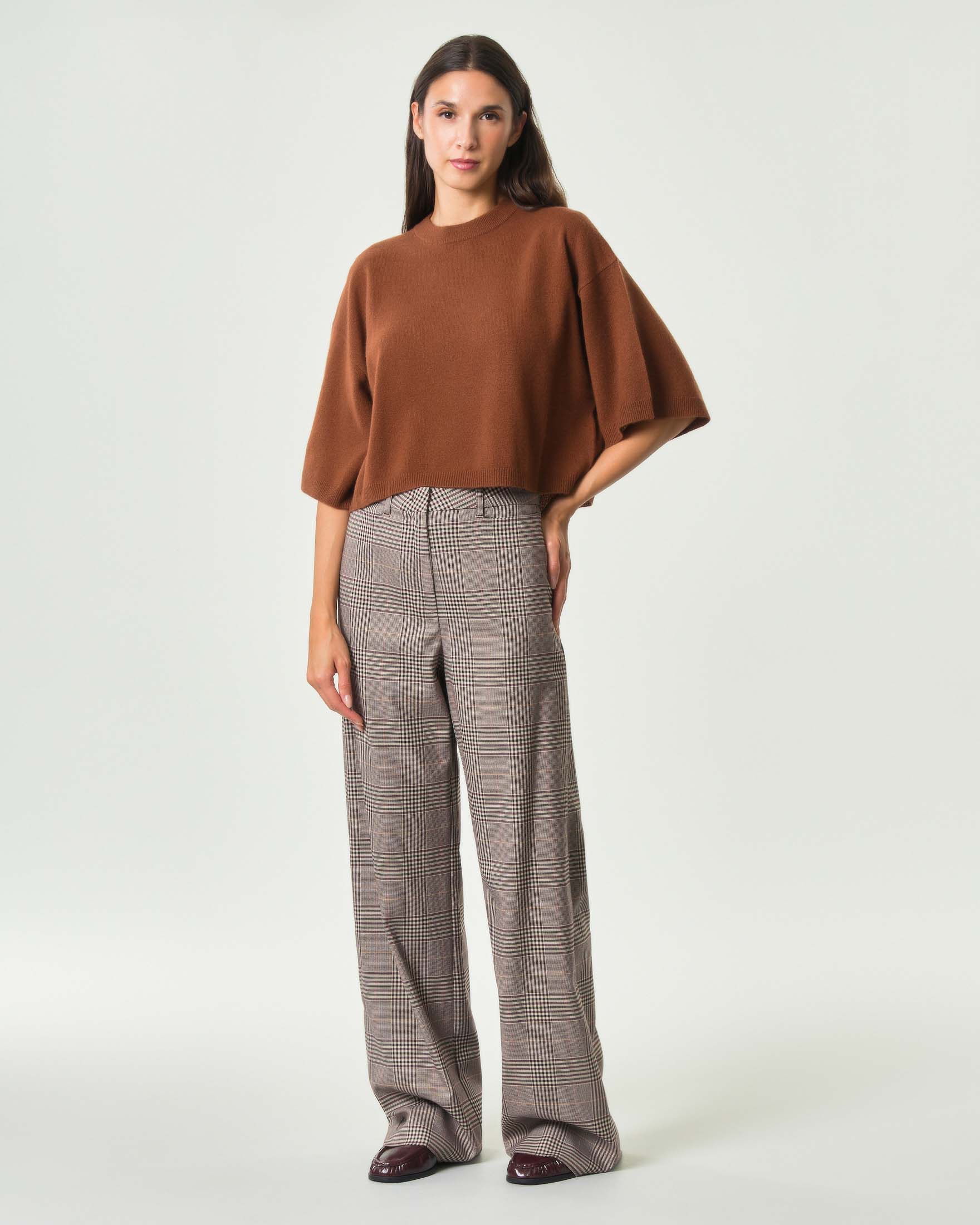 Maglia cropped girocollo Marella color coccio in puro cashmere a mezze maniche con bordi a costine image
