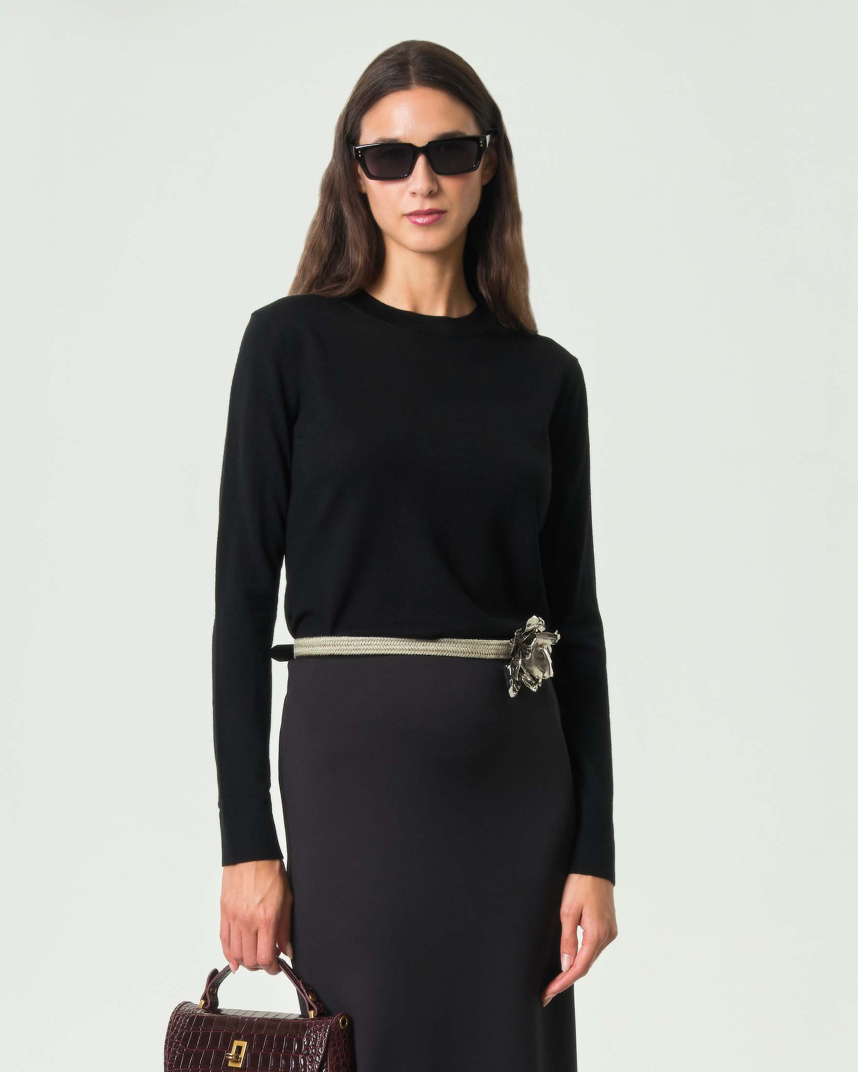 Maglia maniche lunghe MM Max Mara nera in pura lana extrafine con bordi a costine e logo ricamato