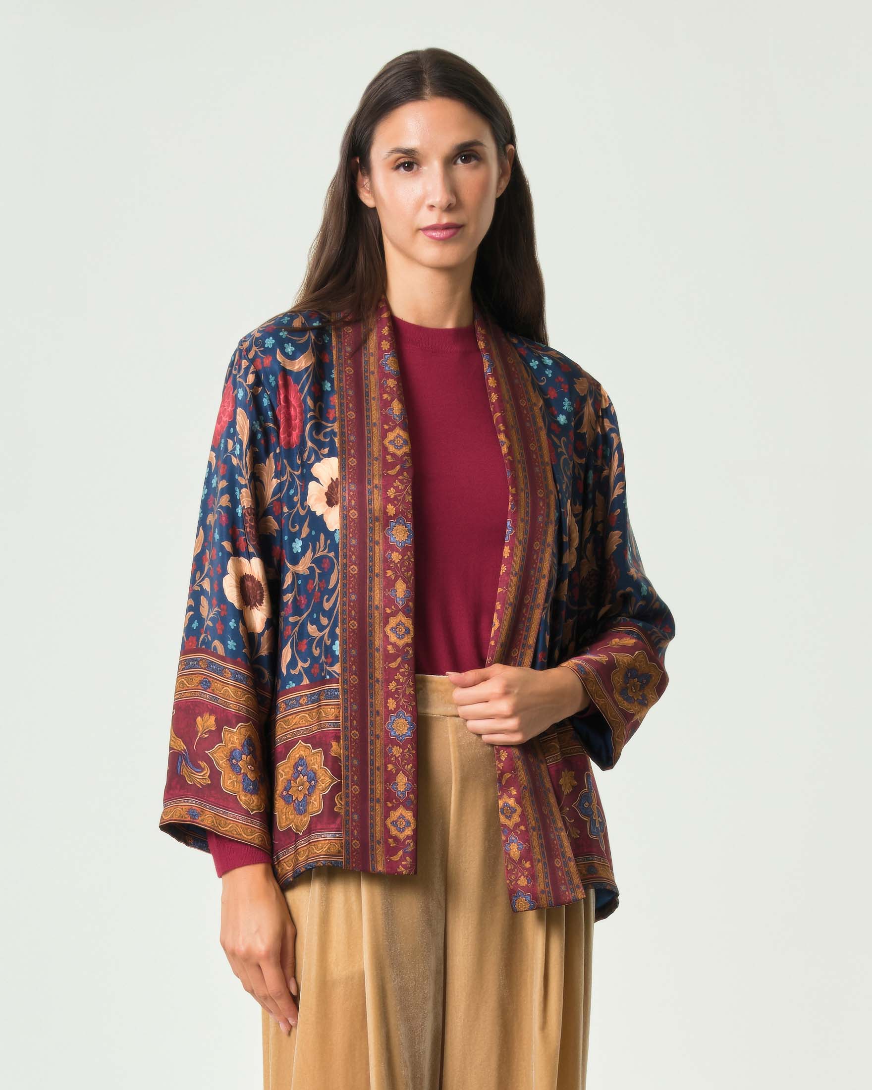 Giacca kimono aperta Wu'Side blu in pura viscosa con stampa floreale a contrasto