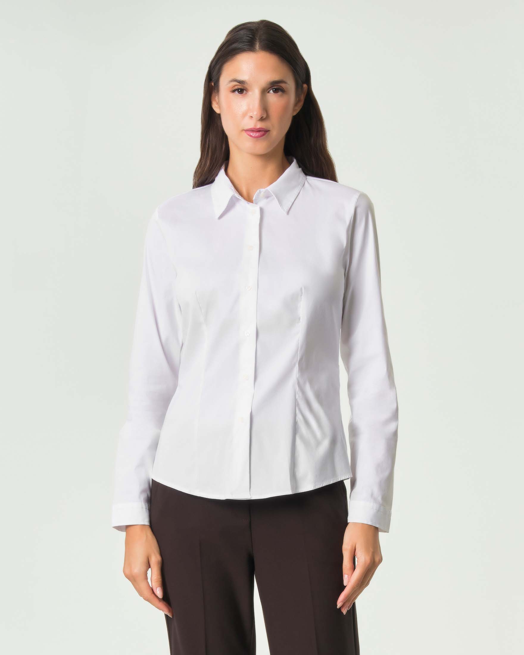 Camicia Emme Marella bianca in popeline di cotone con pince e abbottonatura frontale nascosta