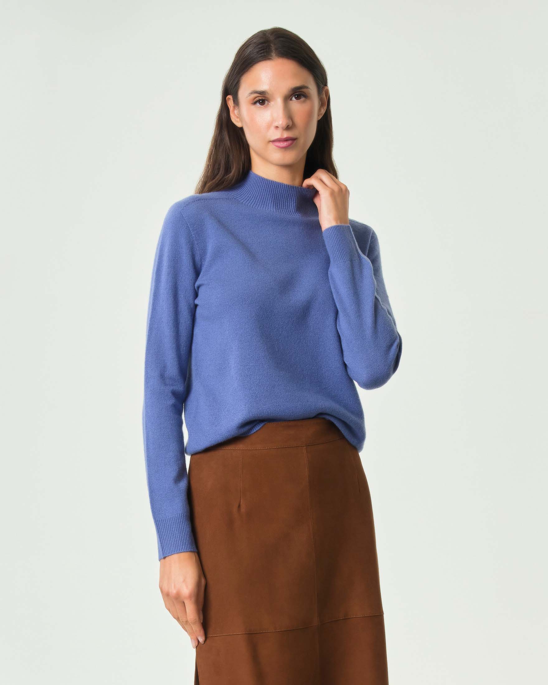 Maglia Emme Marella azzurra in lana e cashmere con collo a cratere