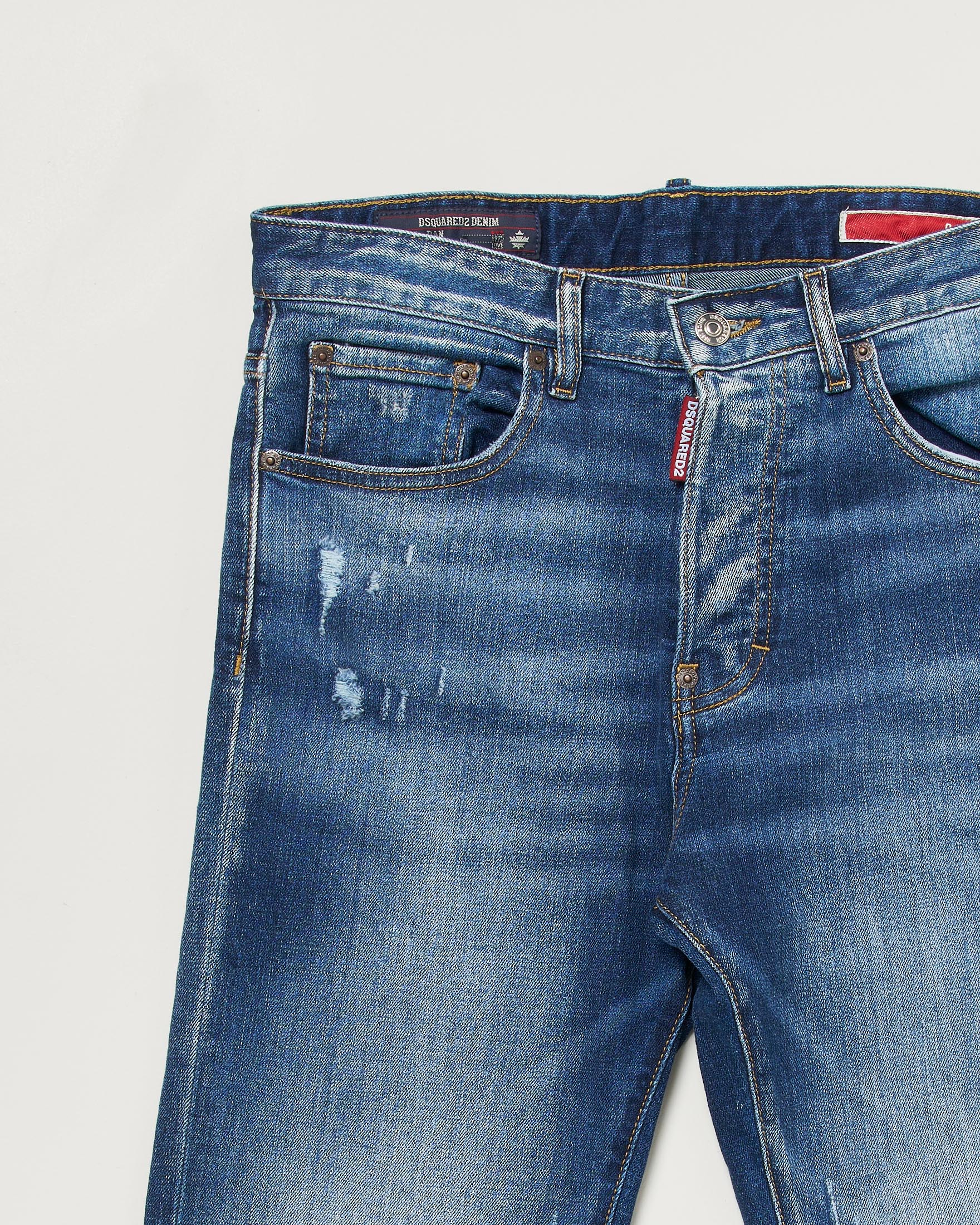 Jeans striaght Dsquared2 con baffature e lavaggio medio stone washed image
