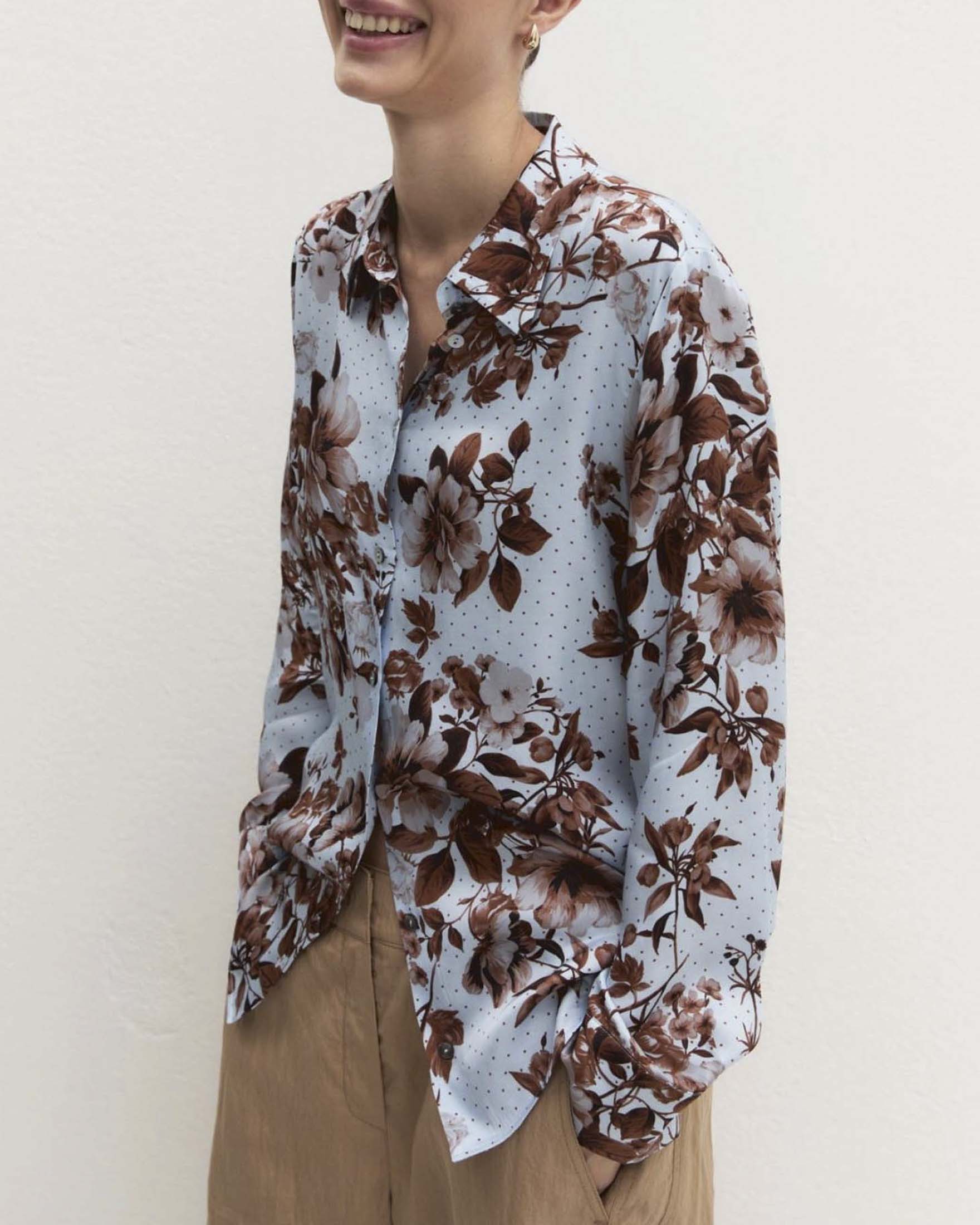 Camicia Emme Marella azzurra in raso di viscosa con stampa floreale bordeaux