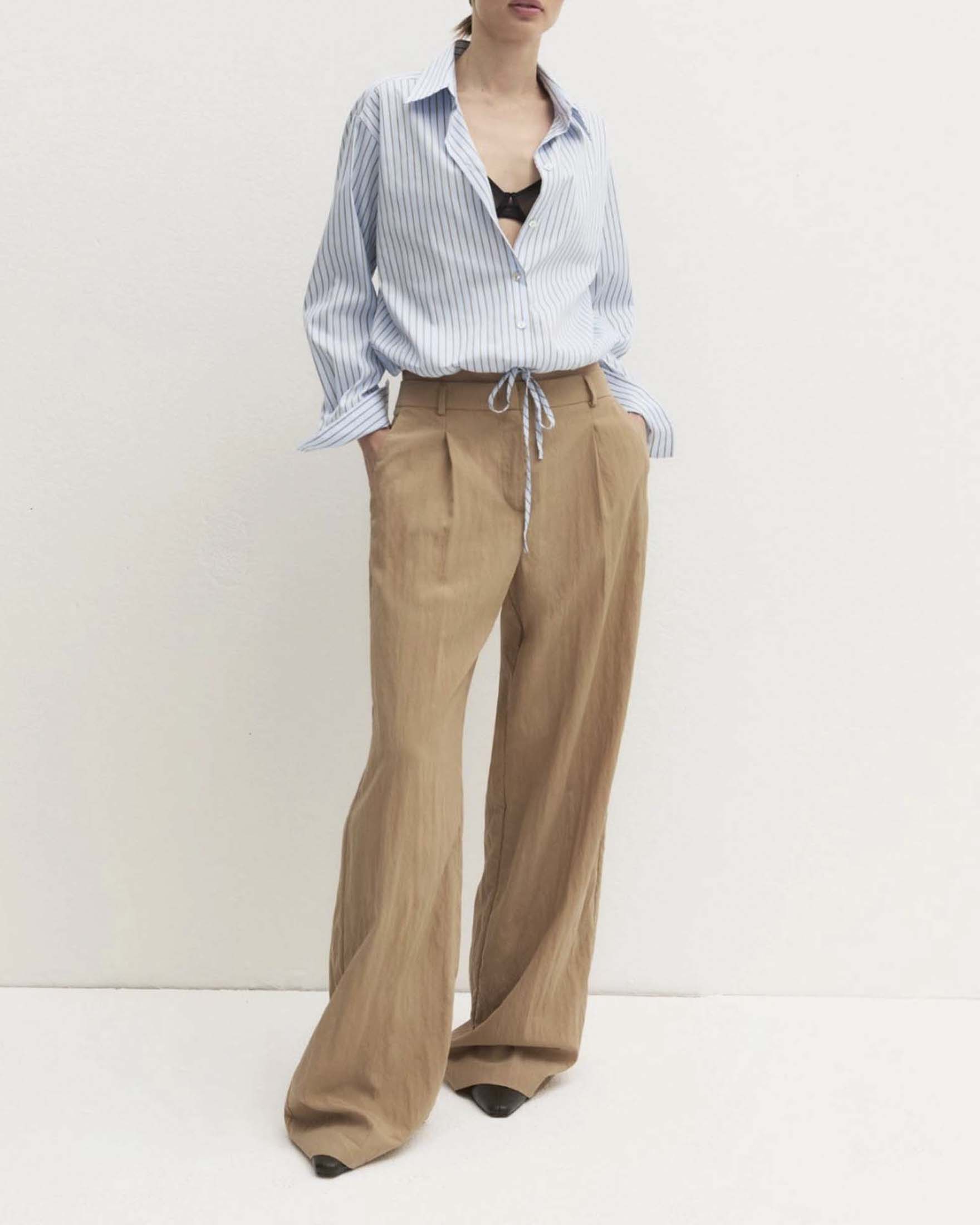 Pantaloni wide leg Emme Marella beige in misto lyocell effetto crinkle con piega stirata e pince