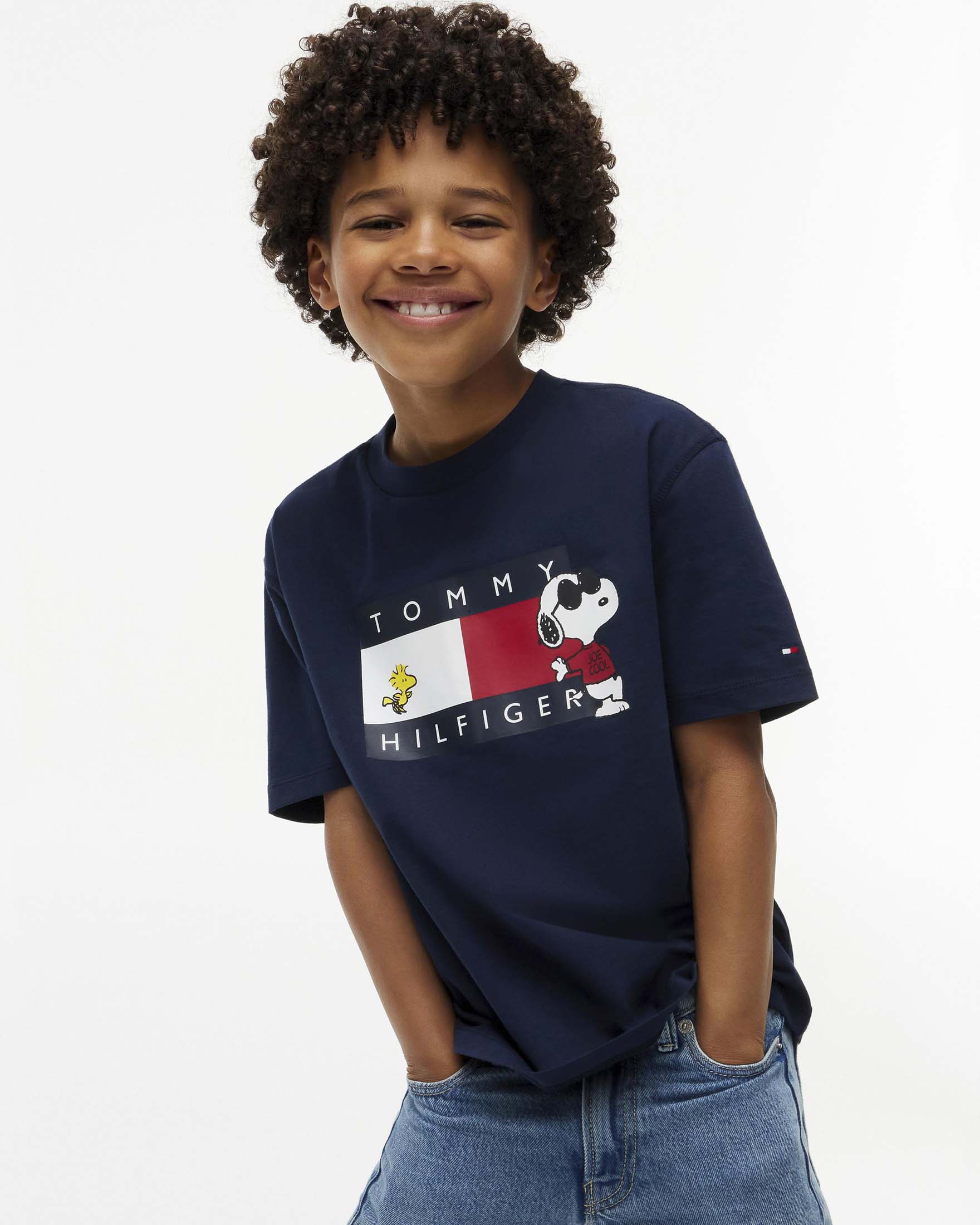 T-shirt blu Tommy Hilfiger X Peanuts con maxi stampa logo e personaggi image