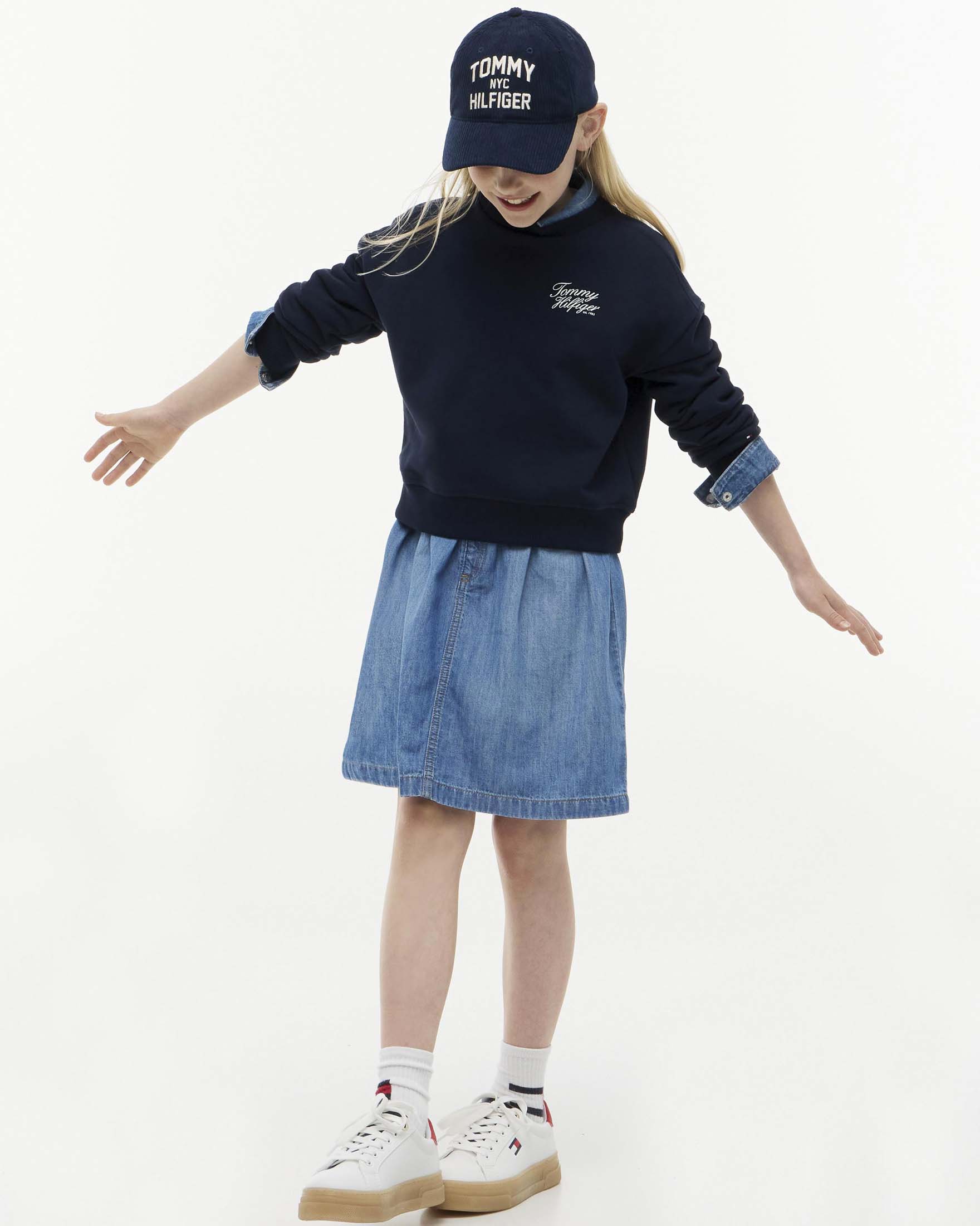 Felpa blu Tommy Hilfiger in puro cotone con scritta logo bianca image