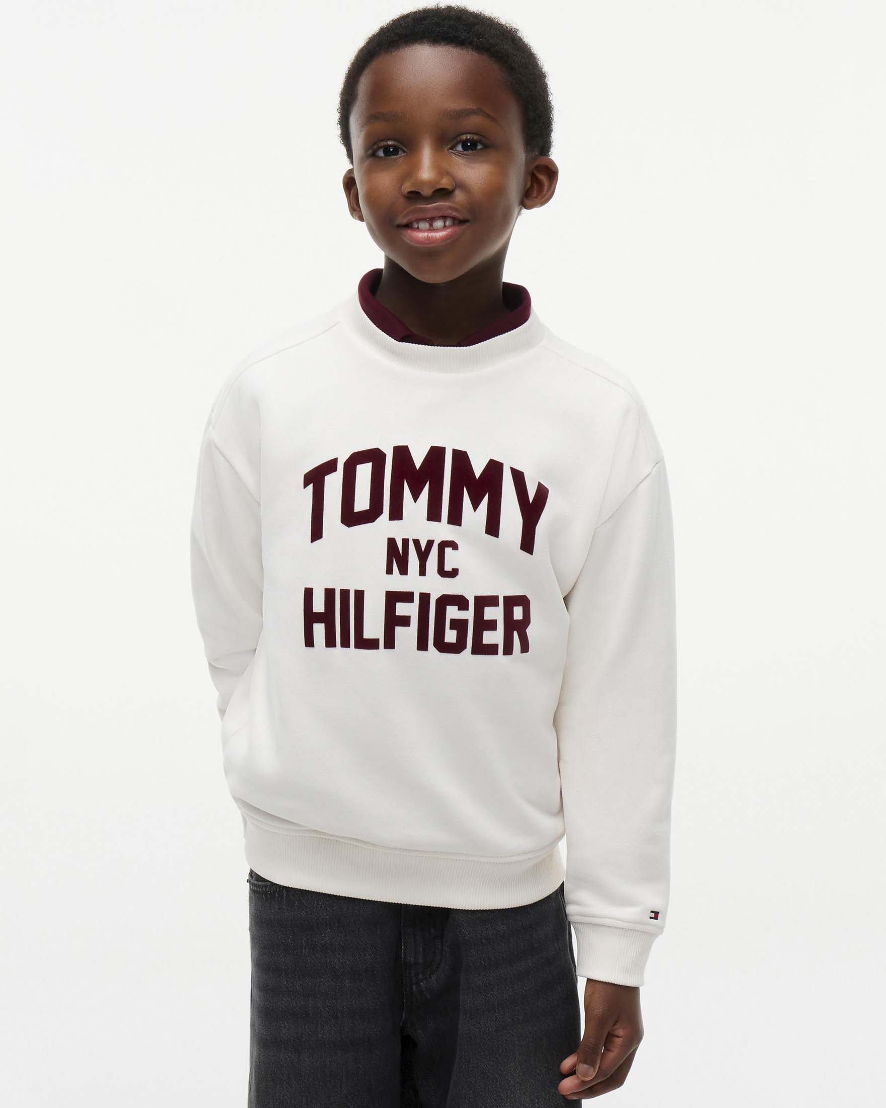 Felpa bianca Tommy Hilfiger in puro cotone con maxi scritta logo in velluto bordeaux