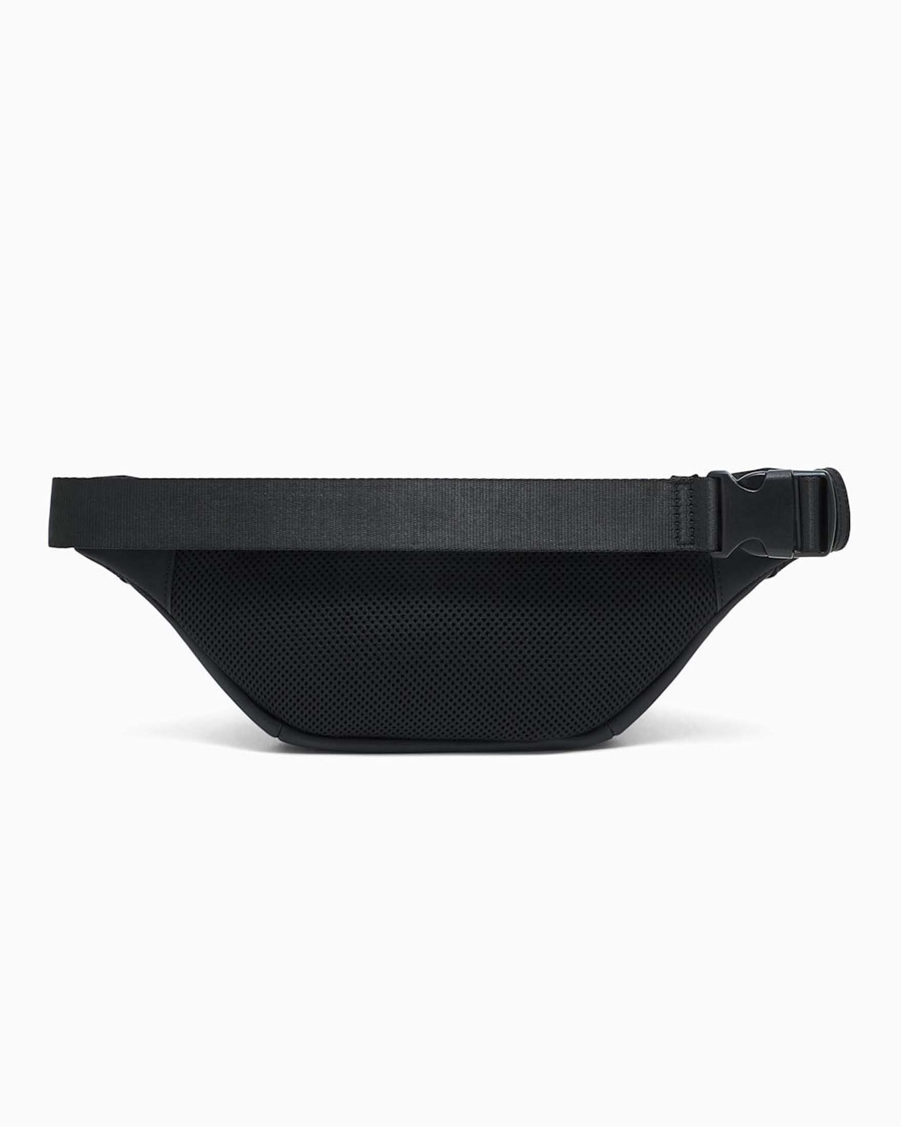 Marsupio Armani Exchange nero in similpelle con zip nastrata e logo image