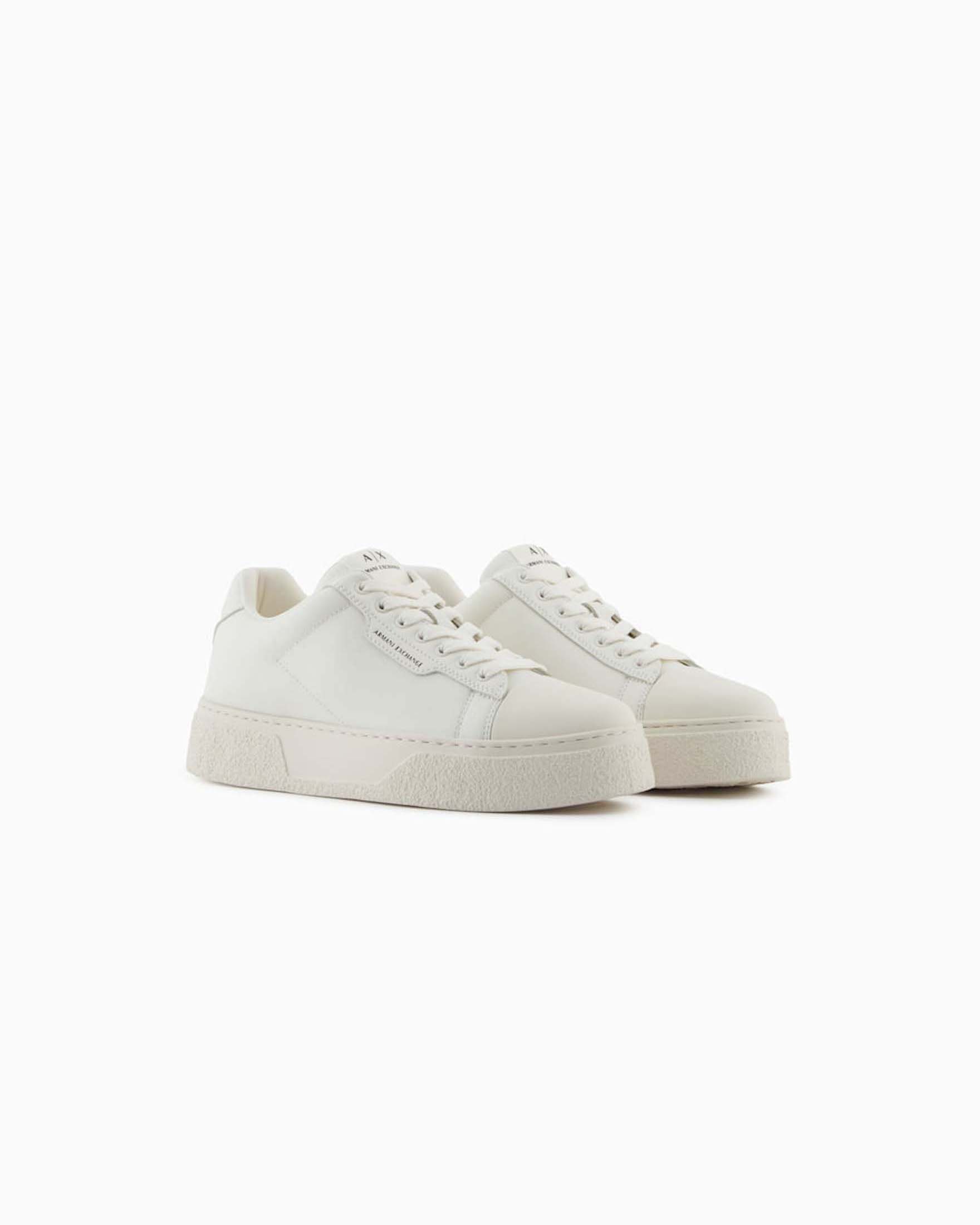 Sneakers Armani Exchange panna in pelle con suola alta e logo in rilievo image