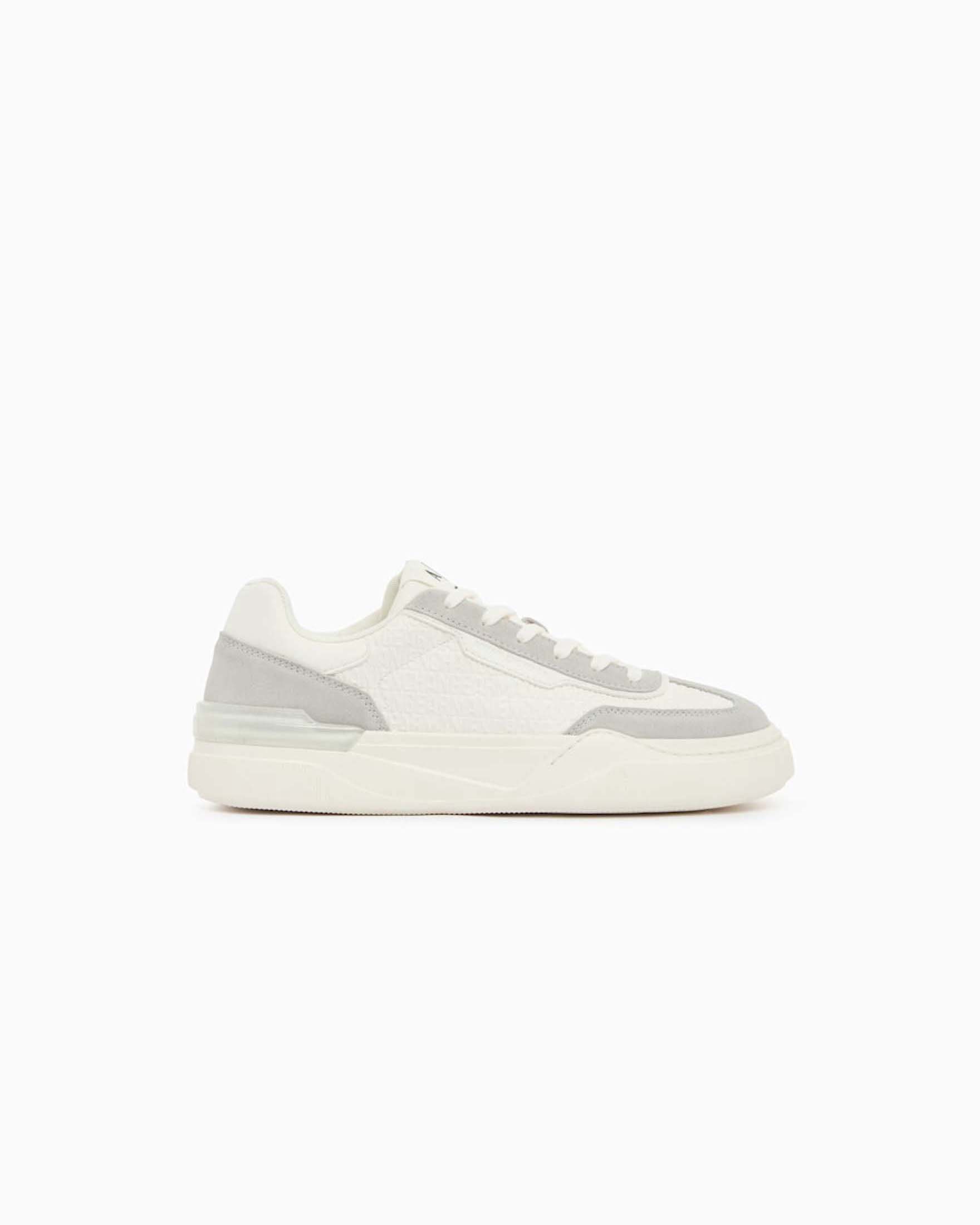 Sneakers Armani Exchange bianche in pelle con dettagli in suede grigio chiaro