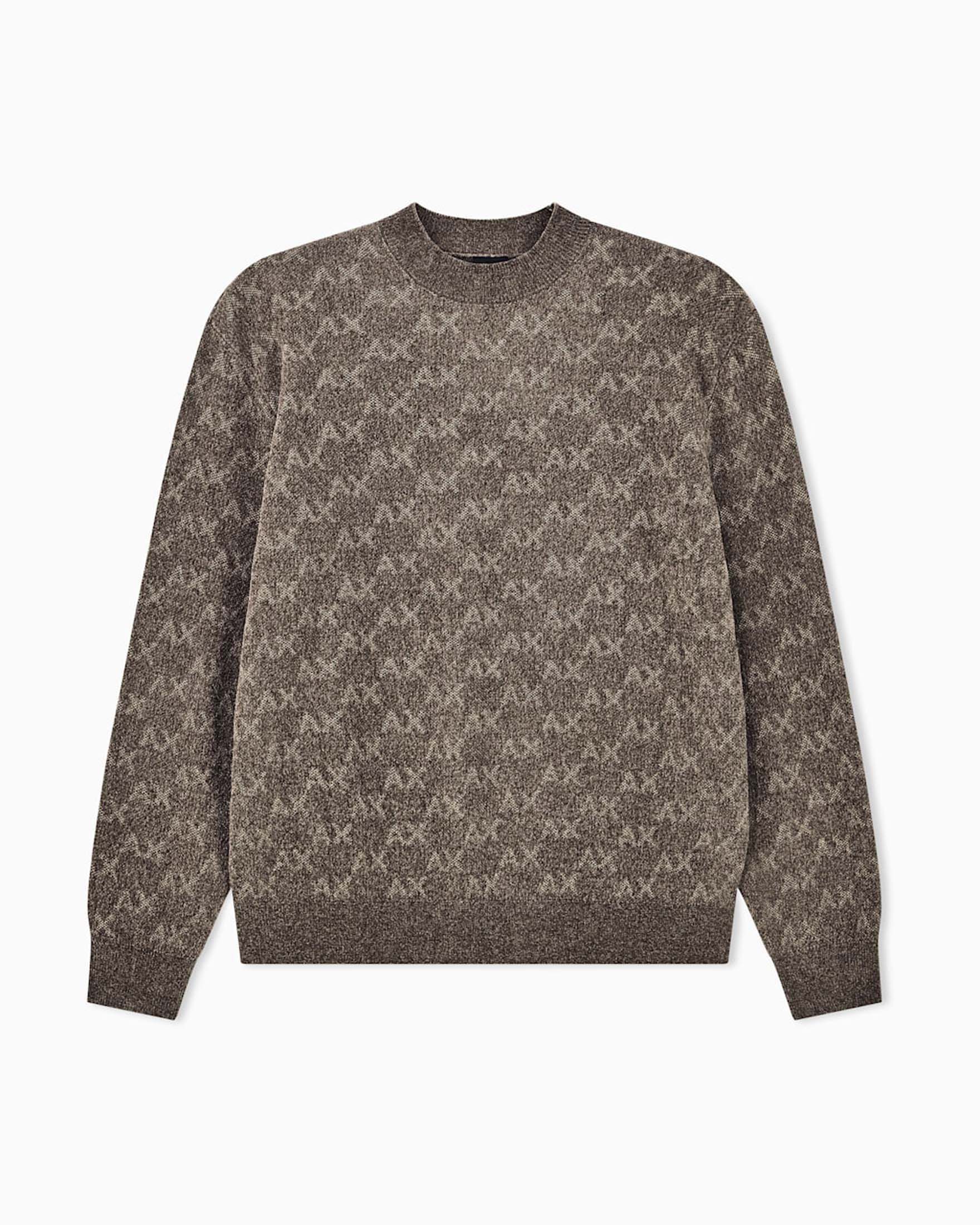 Maglia girocollo Armani Exchange in ciniglia fango con logo jacquard all-over