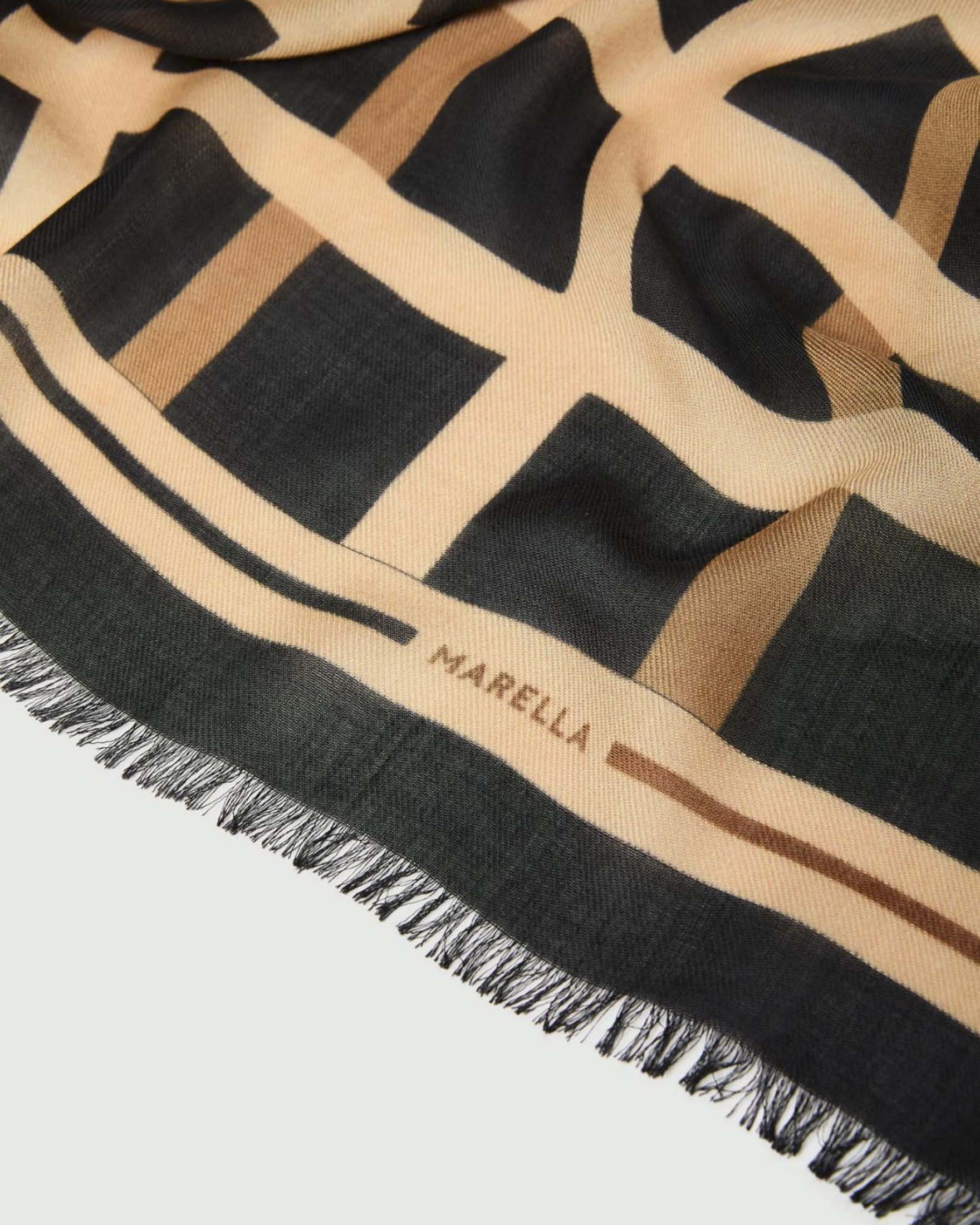 Scialle Marella in twill di modal con stampa leopardata image