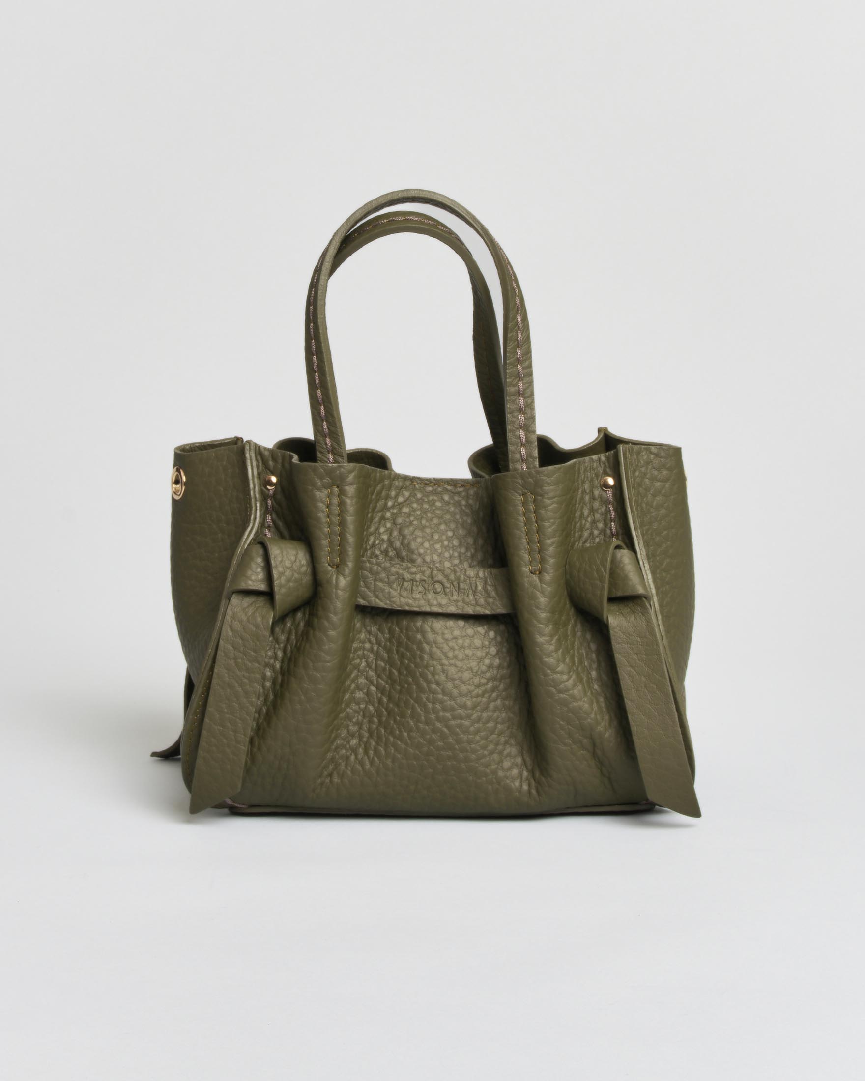 Borsa a mano mini Vittoria Visonà verde in pelle martellata con inserto nodi e impunture a contrasto