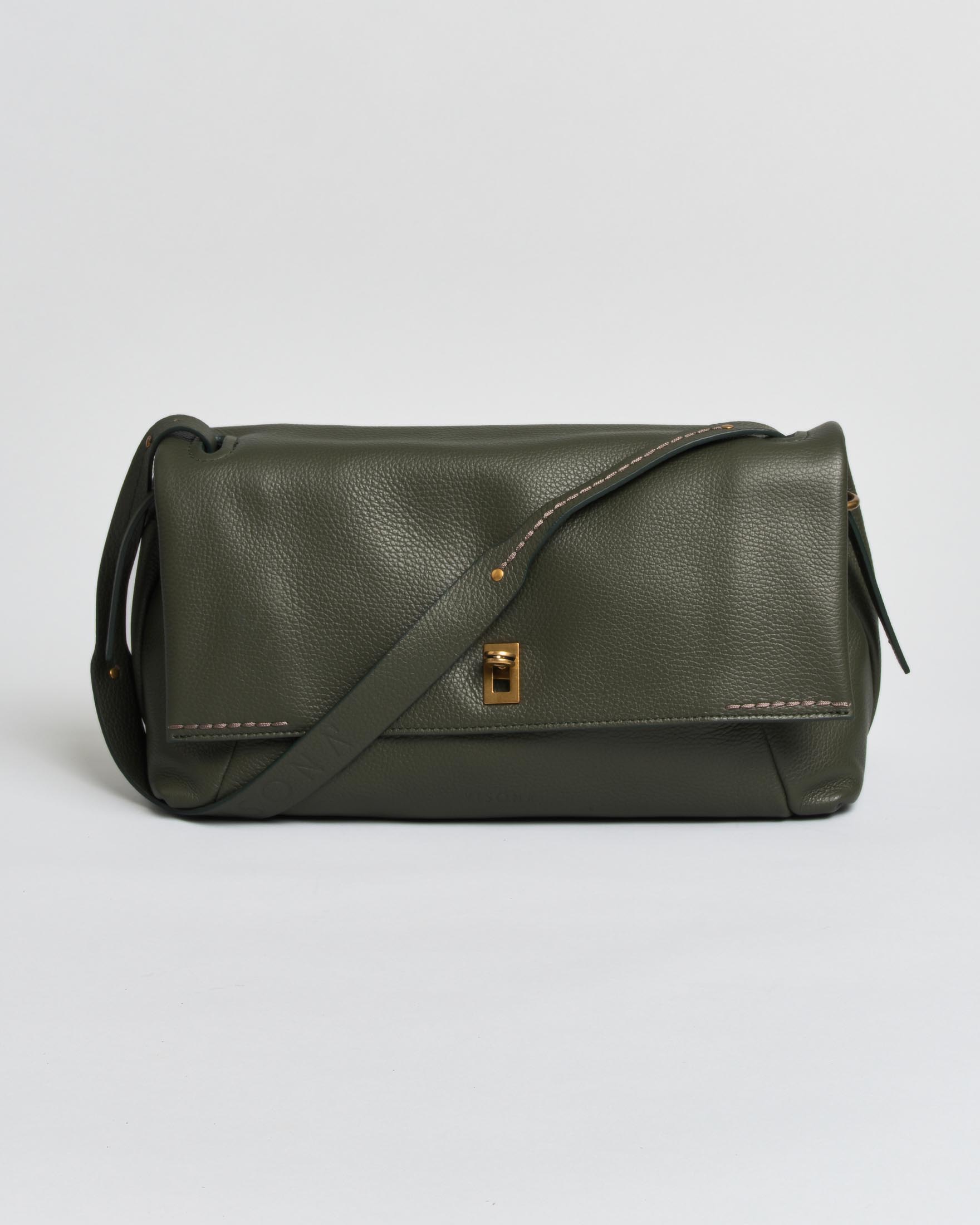 Borsa grande a spalla baguette Giorgia Visonà verde militare in pelle martellata