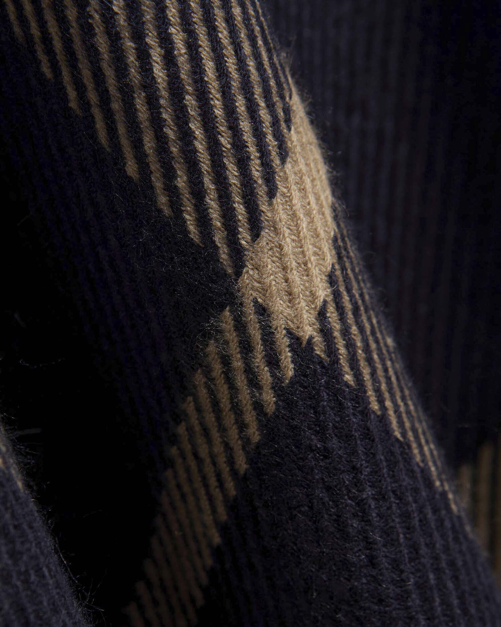 Scialle Isabelle Serape Barbour blu in tartan bicolore con frange image